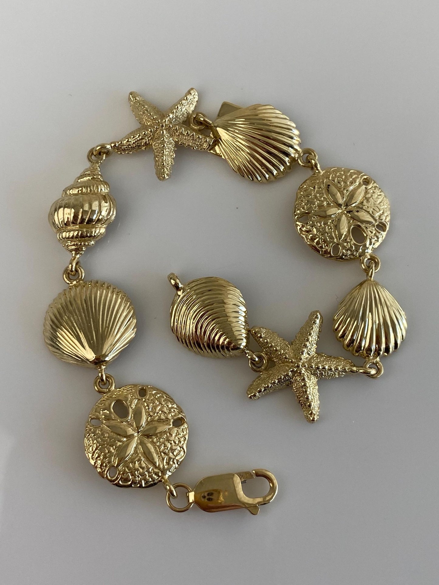 Vintage Solid 14k Yellow Gold Seashell Link Bracelet - 7 inches