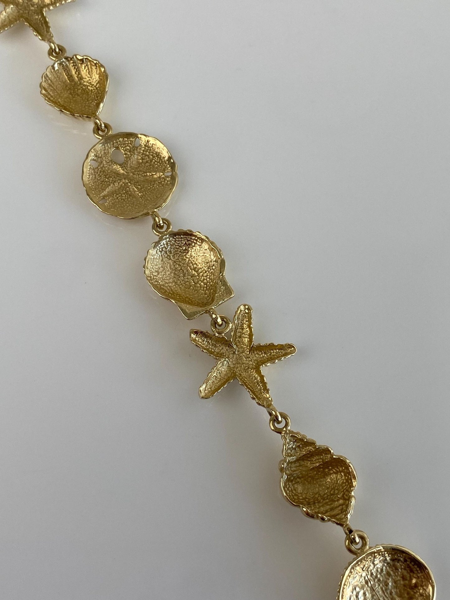 Vintage Solid 14k Yellow Gold Seashell Link Bracelet - 7 inches