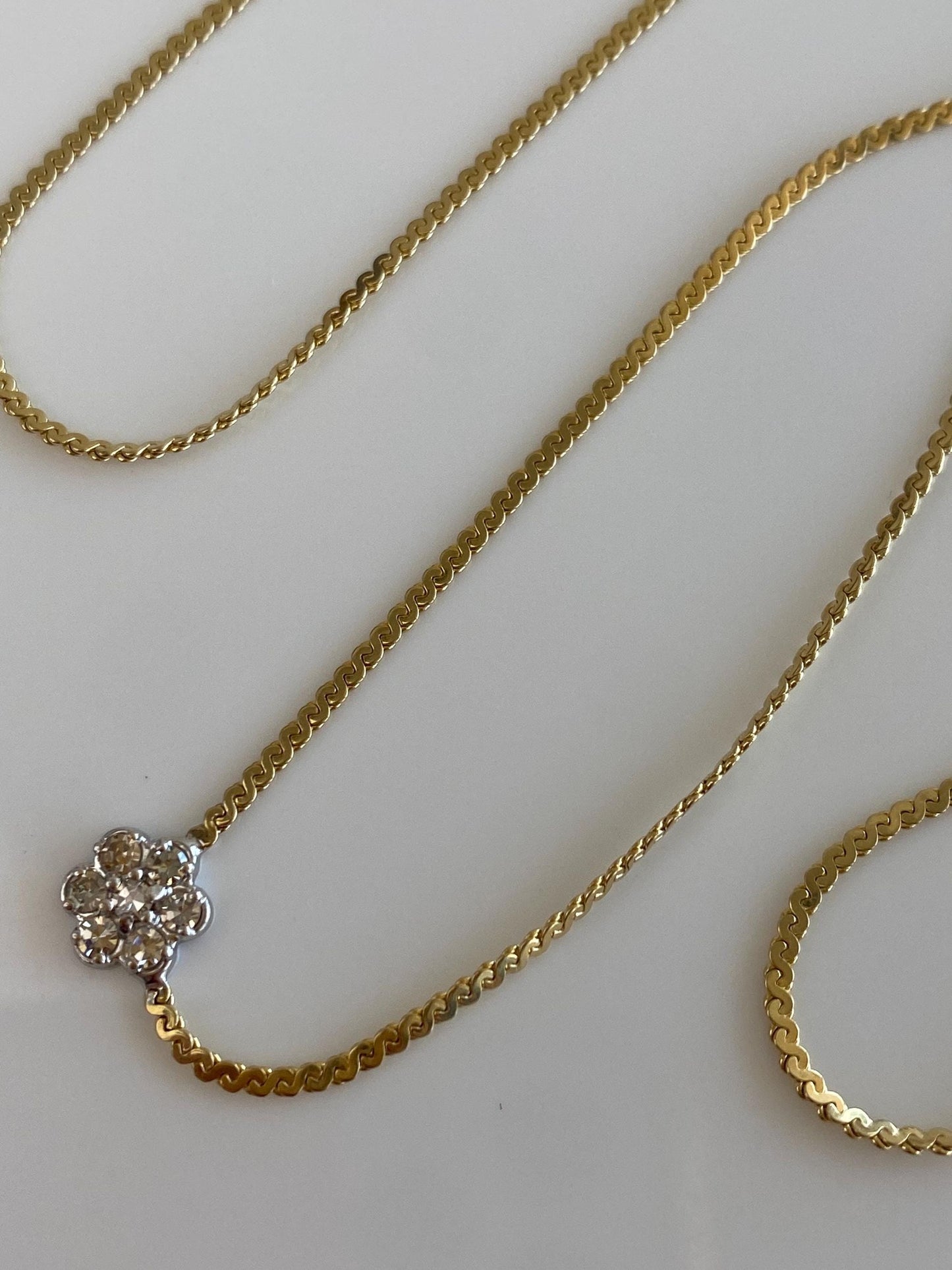 Vintage Solid 14k White & Yellow Gold Diamond Flower Serpentine Chain Necklace - 15.25 inches