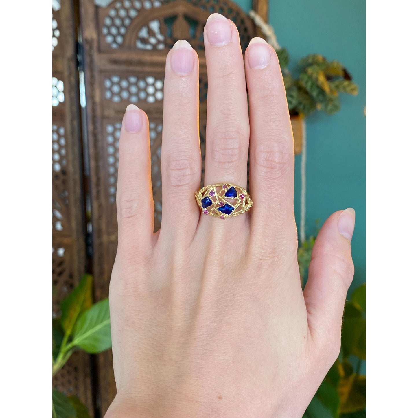 Vintage Solid 18k Yellow Gold Pink Sapphire Blue Enamel Ring - Size 6.75