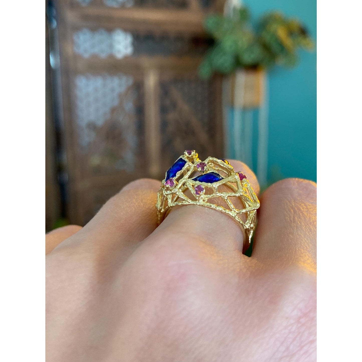 Vintage Solid 18k Yellow Gold Pink Sapphire Blue Enamel Ring - Size 6.75