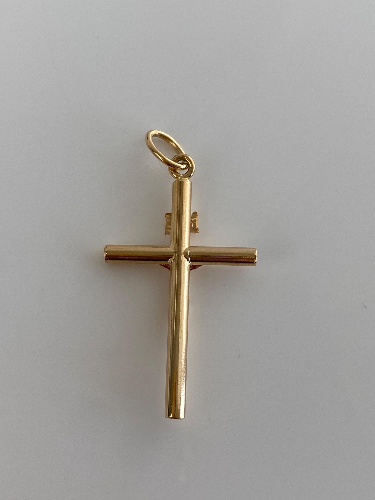 Vintage 18k Yellow Gold Crucifix Charm