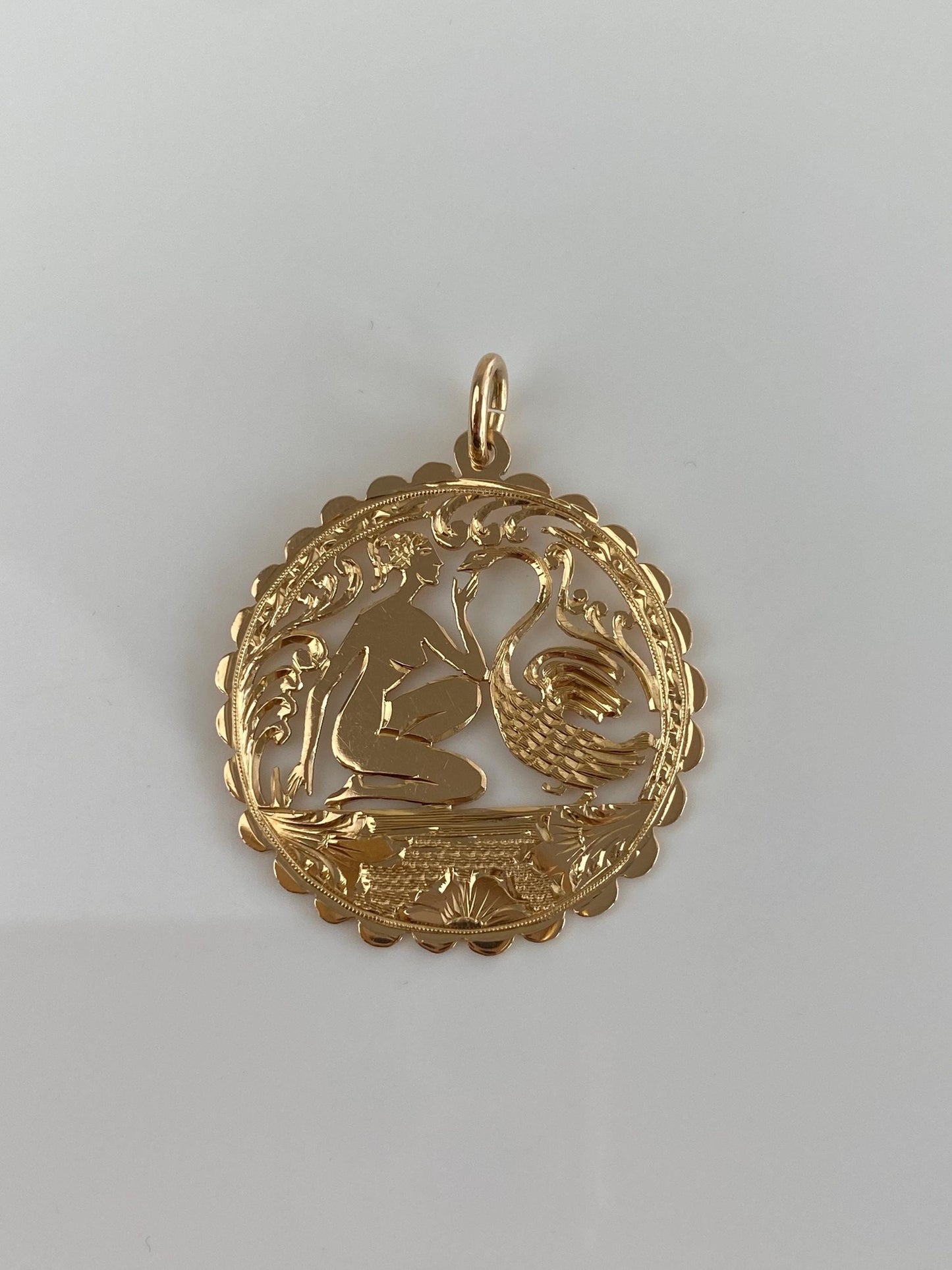 Vintage Solid 18k Yellow Gold Open Work Woman & Swan Charm