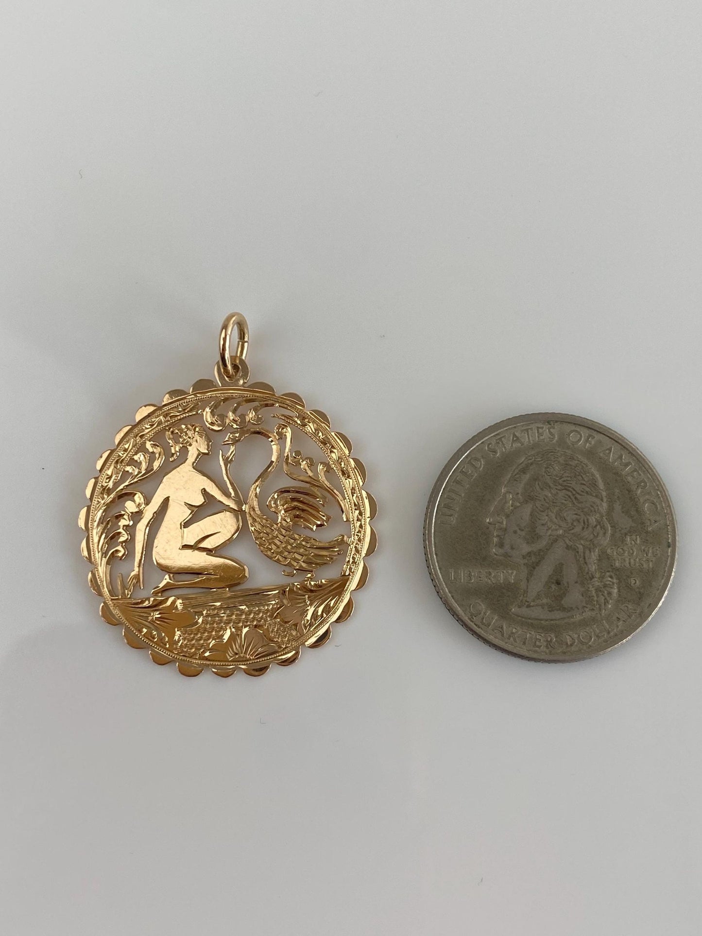 Vintage Solid 18k Yellow Gold Open Work Woman & Swan Charm