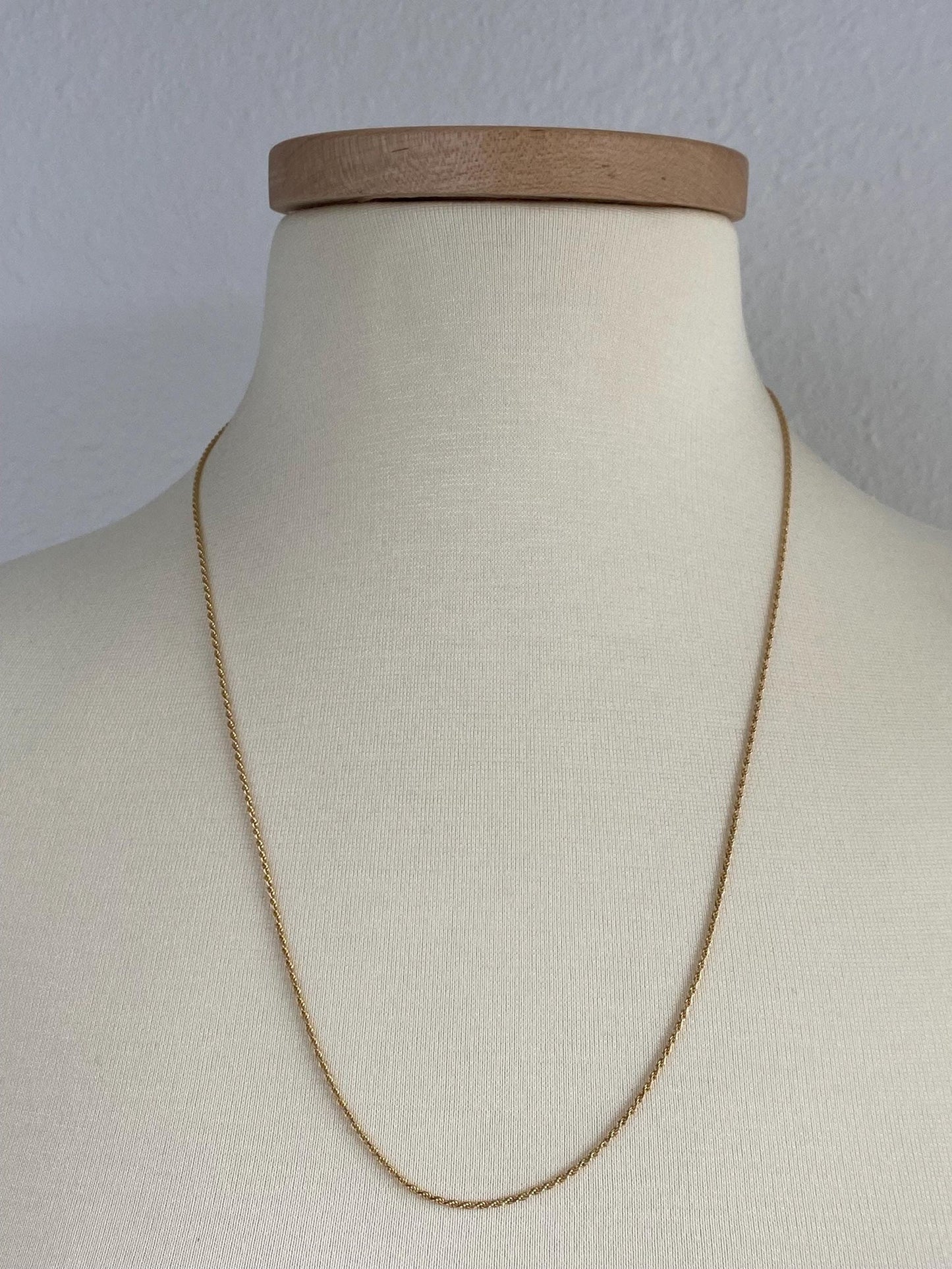 Vintage Solid 14k Yellow Gold Diamond Cut Slim Rope Chain Necklace - 24 inches