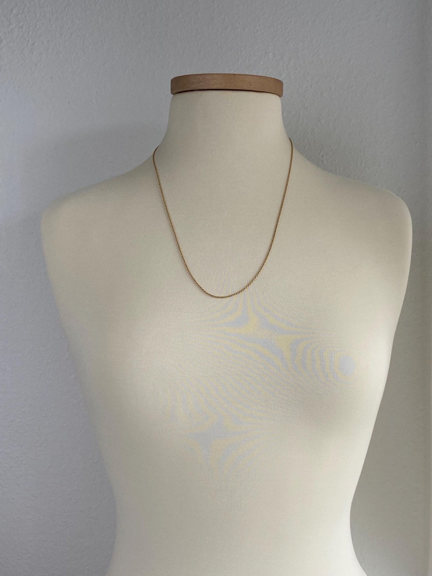 Vintage Solid 14k Yellow Gold Diamond Cut Slim Rope Chain Necklace - 24 inches