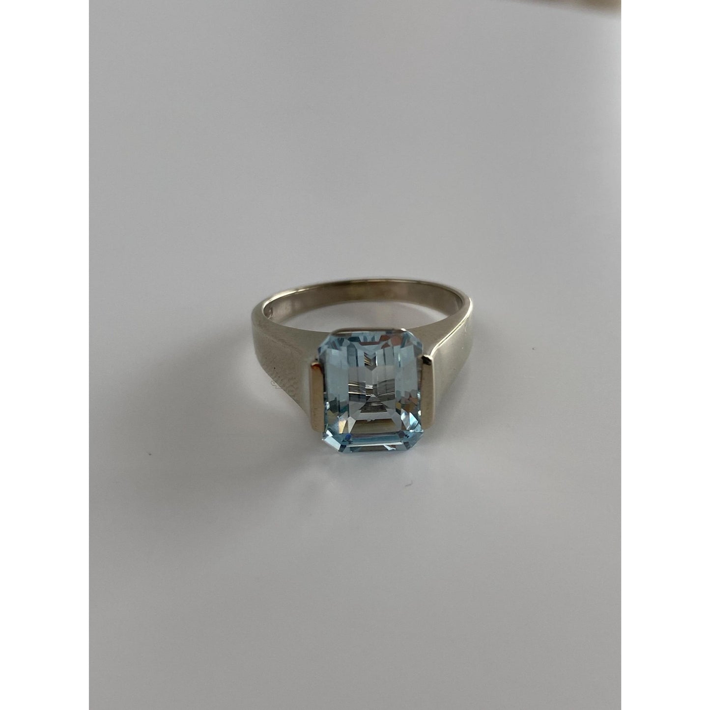 Vintage Solid 10k White Gold Light Blue Cubic Zirconia Ring - Size 7.75