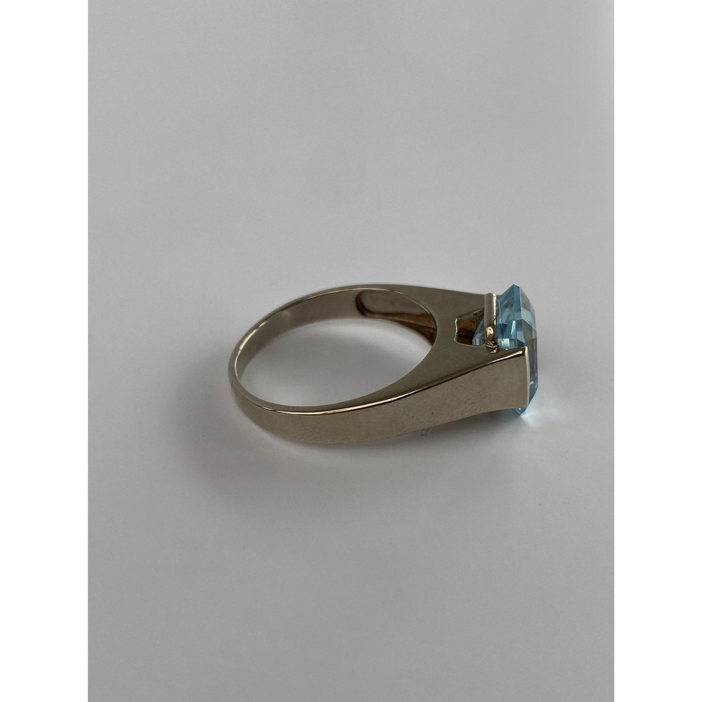 Vintage Solid 10k White Gold Light Blue Cubic Zirconia Ring - Size 7.75
