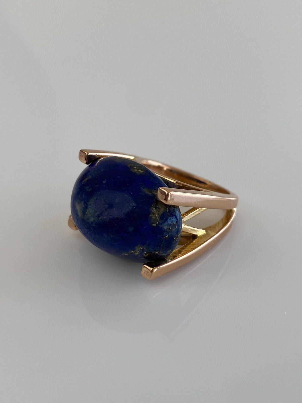 Vintage Solid 18k Rose Gold Blue Lapis Ring - Size 5