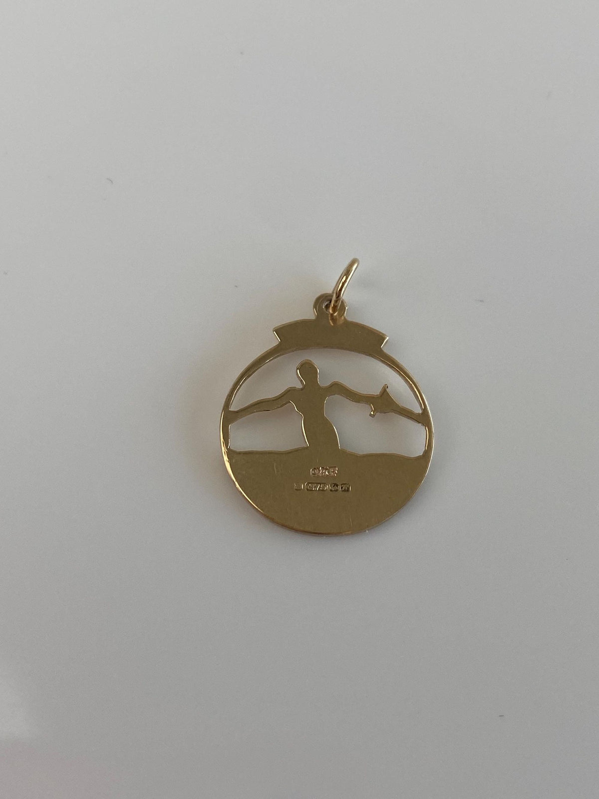 Vintage Solid 9k Yellow Gold Nassau Bahamas Charm