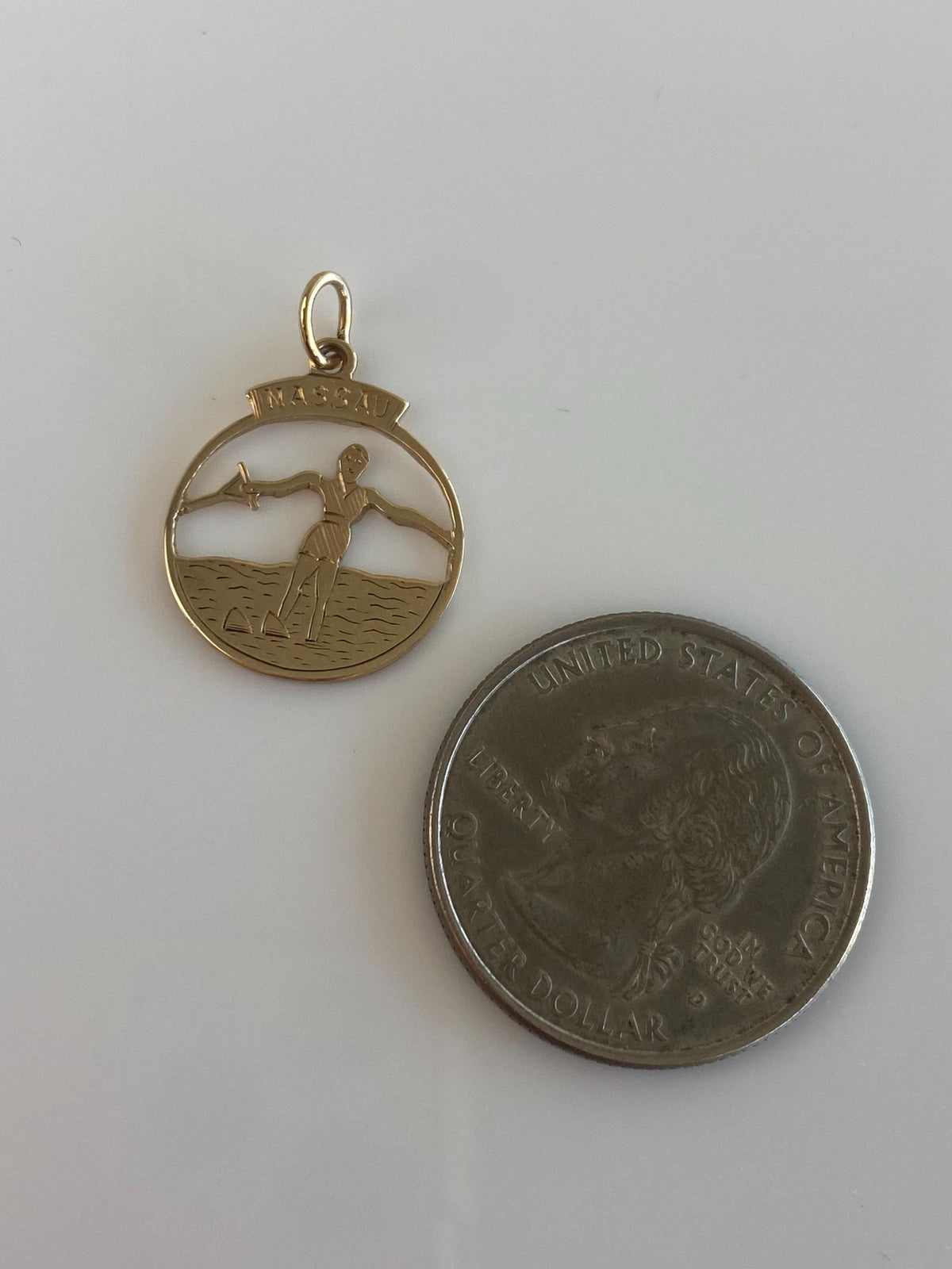 Vintage Solid 9k Yellow Gold Nassau Bahamas Charm