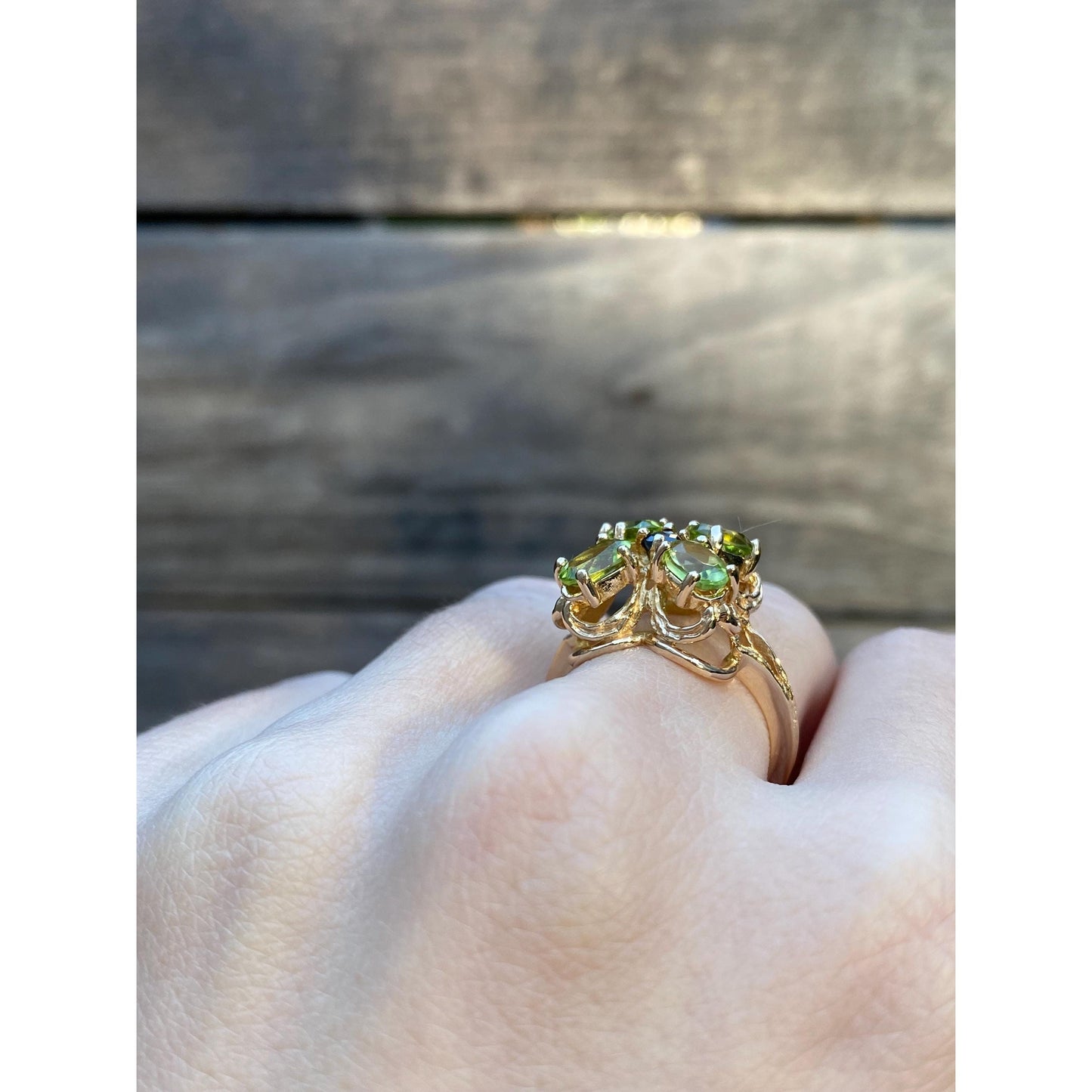 Solid 14k Yellow Gold Blue Sapphire Peridot Flower Ring - Size 6