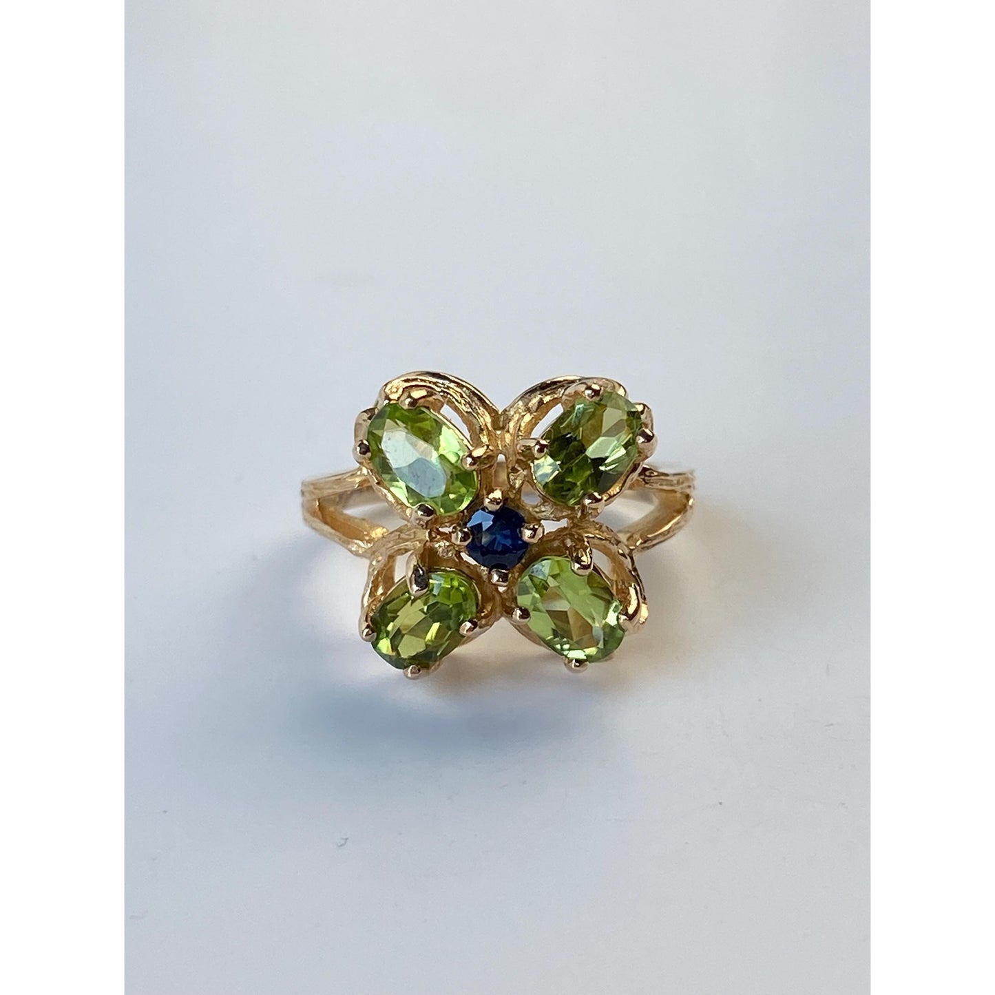 Solid 14k Yellow Gold Blue Sapphire Peridot Flower Ring - Size 6