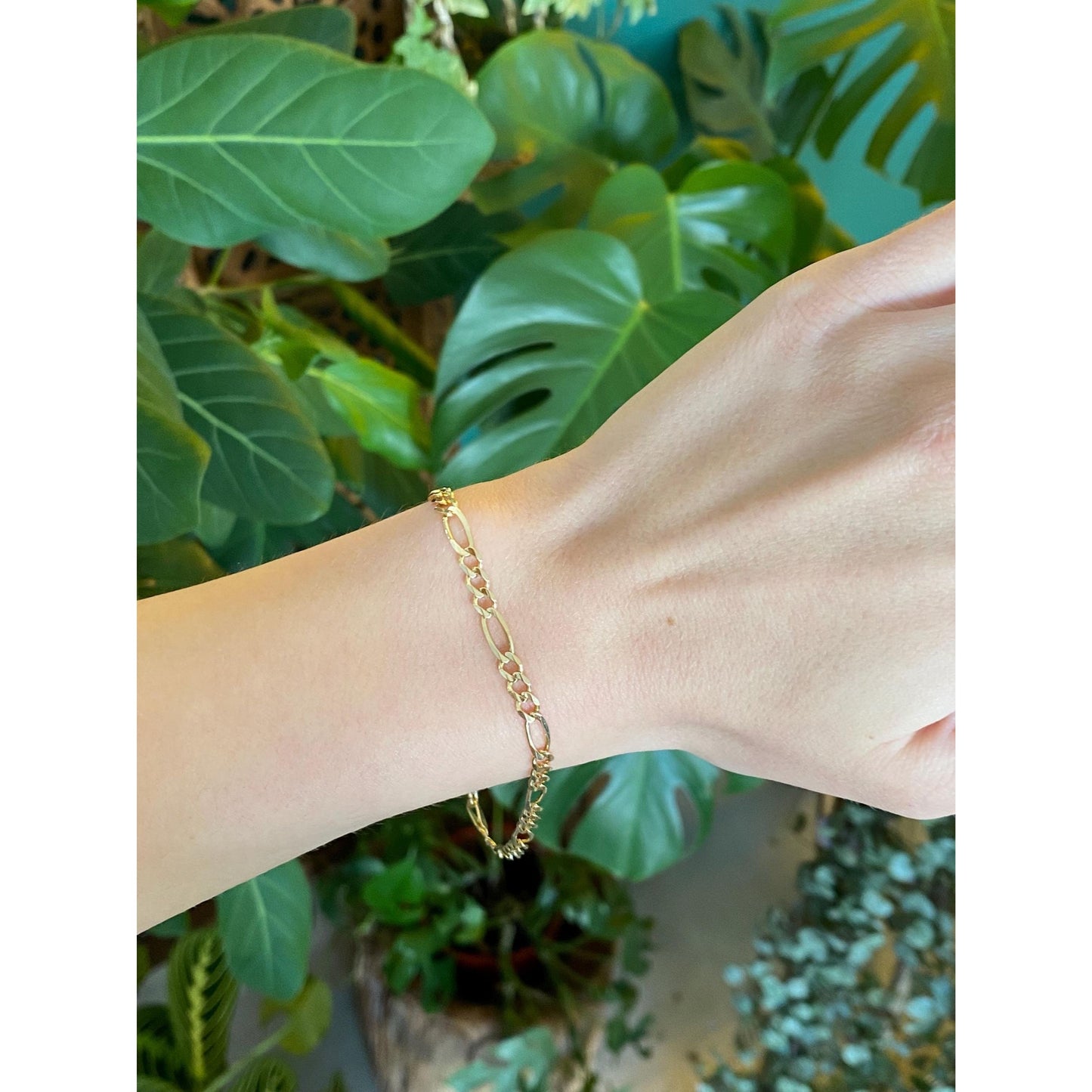 Vintage Solid 14k Yellow Gold Figaro Chain Bracelet - 8.25 inches