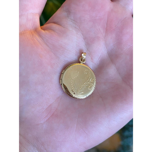 Vintage Solid 14k Yellow Gold Diamond Cut Floral Heart Design Locket Charm