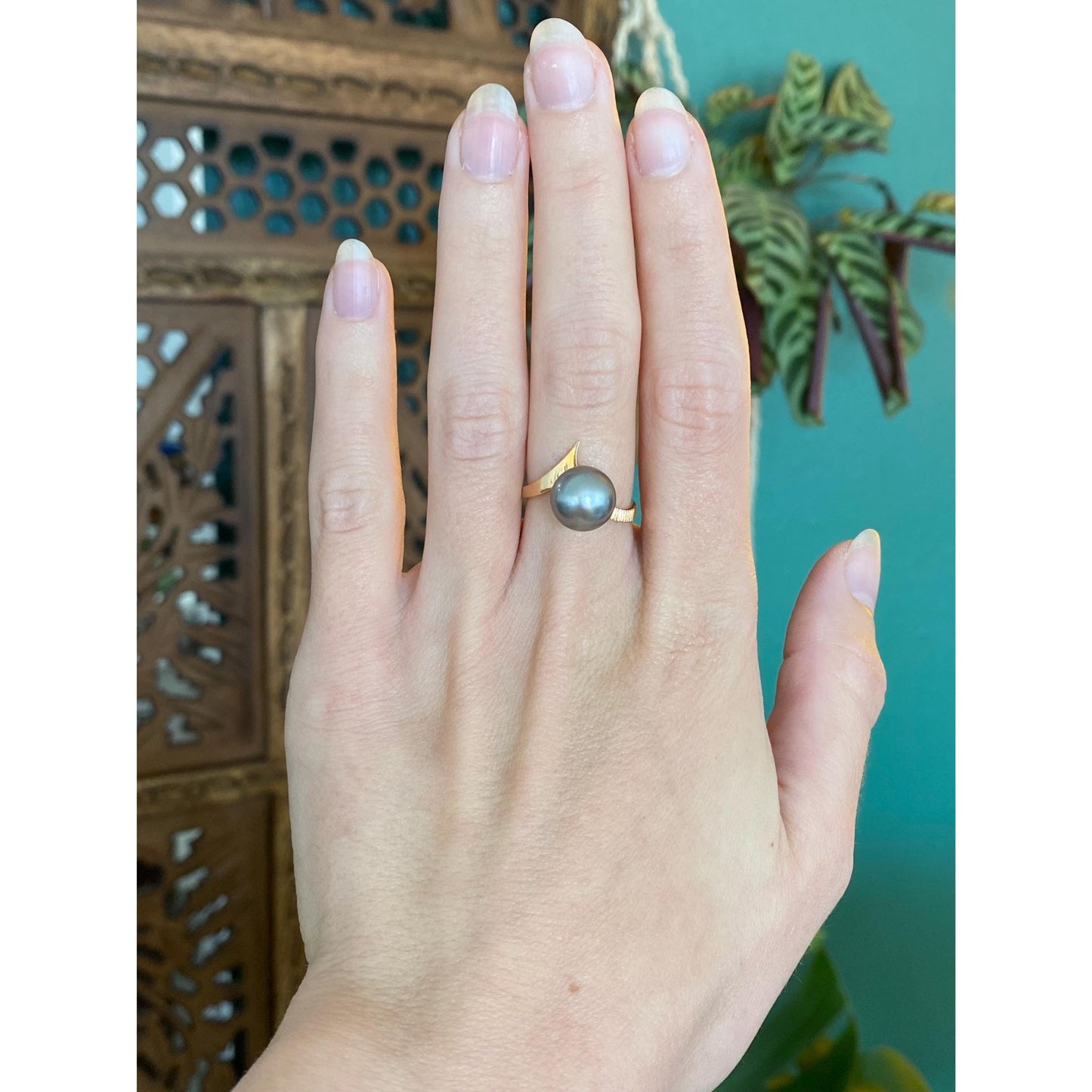Vintage Solid 18k Yellow Gold Tahitian Pearl Ring - Size 5.25