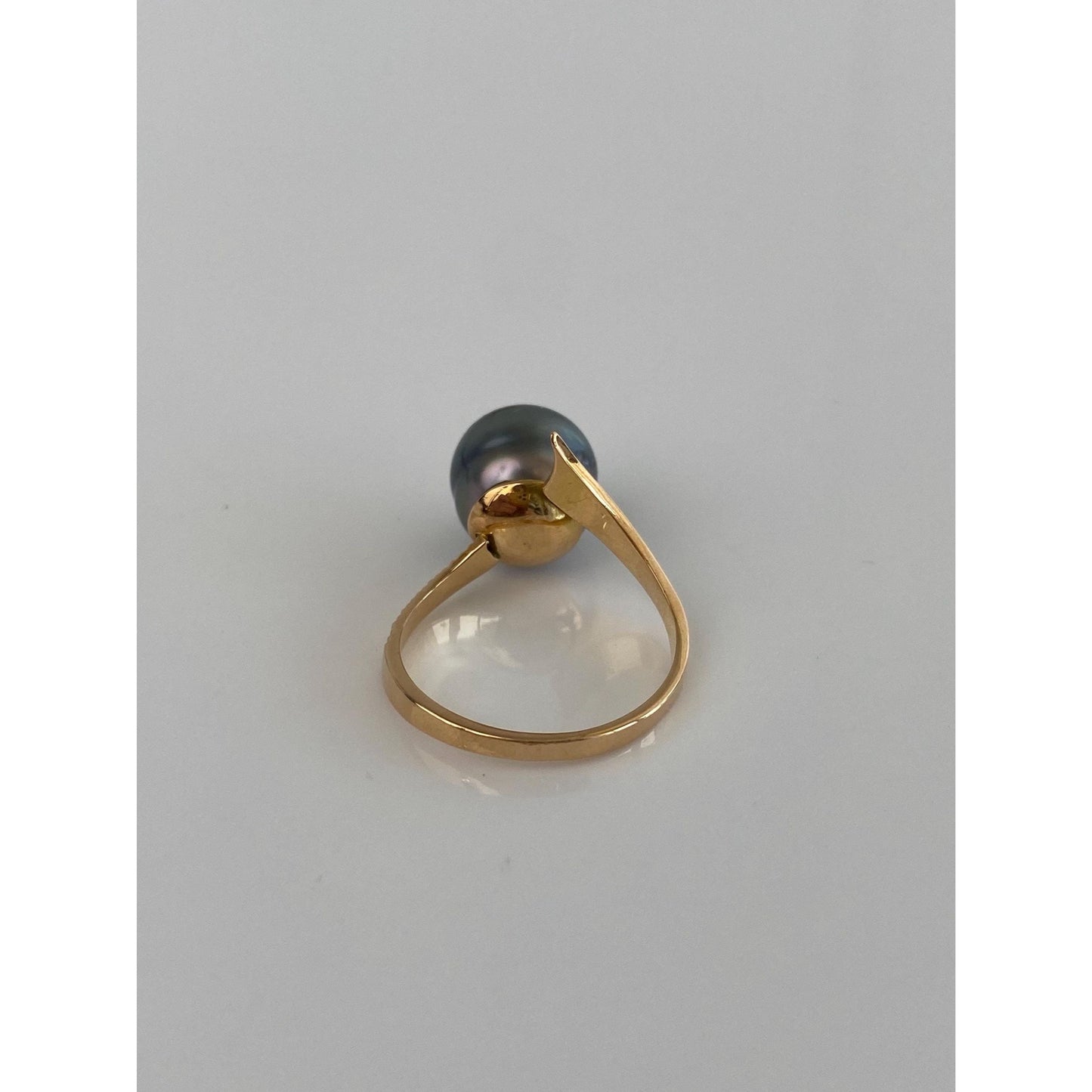 Vintage Solid 18k Yellow Gold Tahitian Pearl Ring - Size 5.25