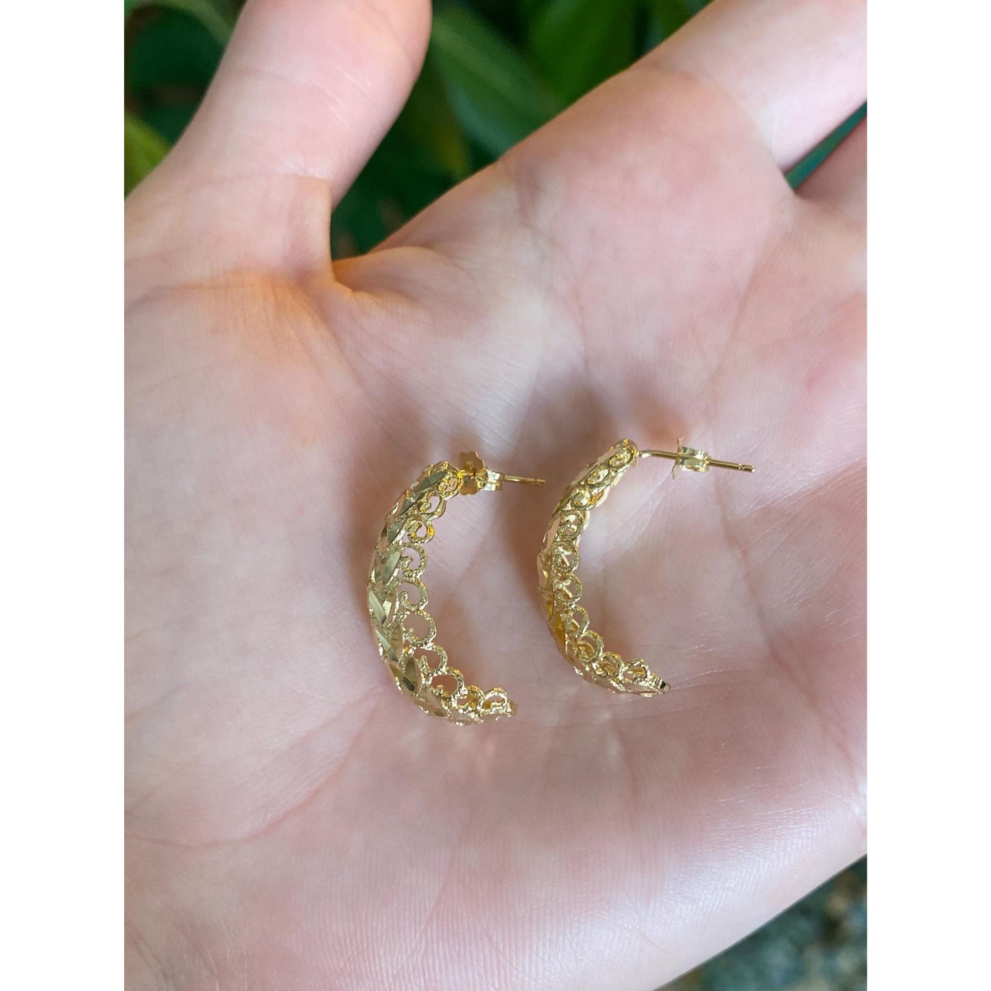 Vintage Solid 14k Yellow Gold Diamond Cut Hearts Drop Earrings