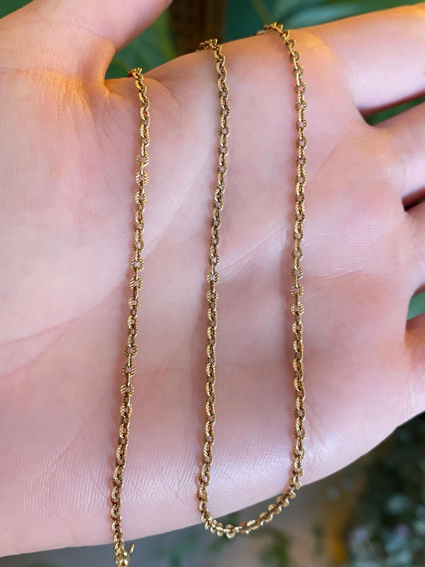 Vintage Solid 14k Yellow Gold Textured Cable Chain Necklace - 15 inches