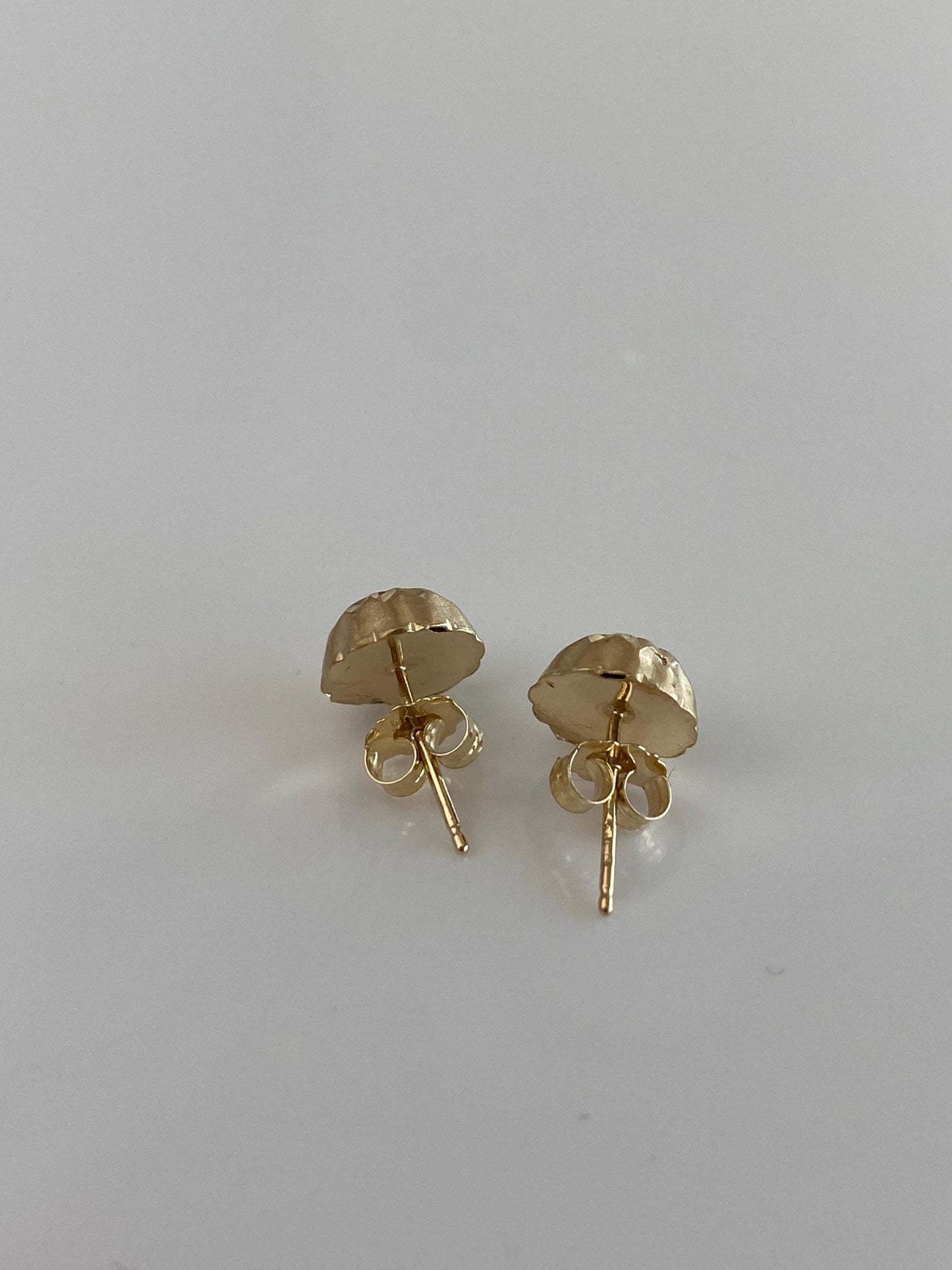 Vintage 14k Yellow Gold Diamond Cut Domed Stud Earrings