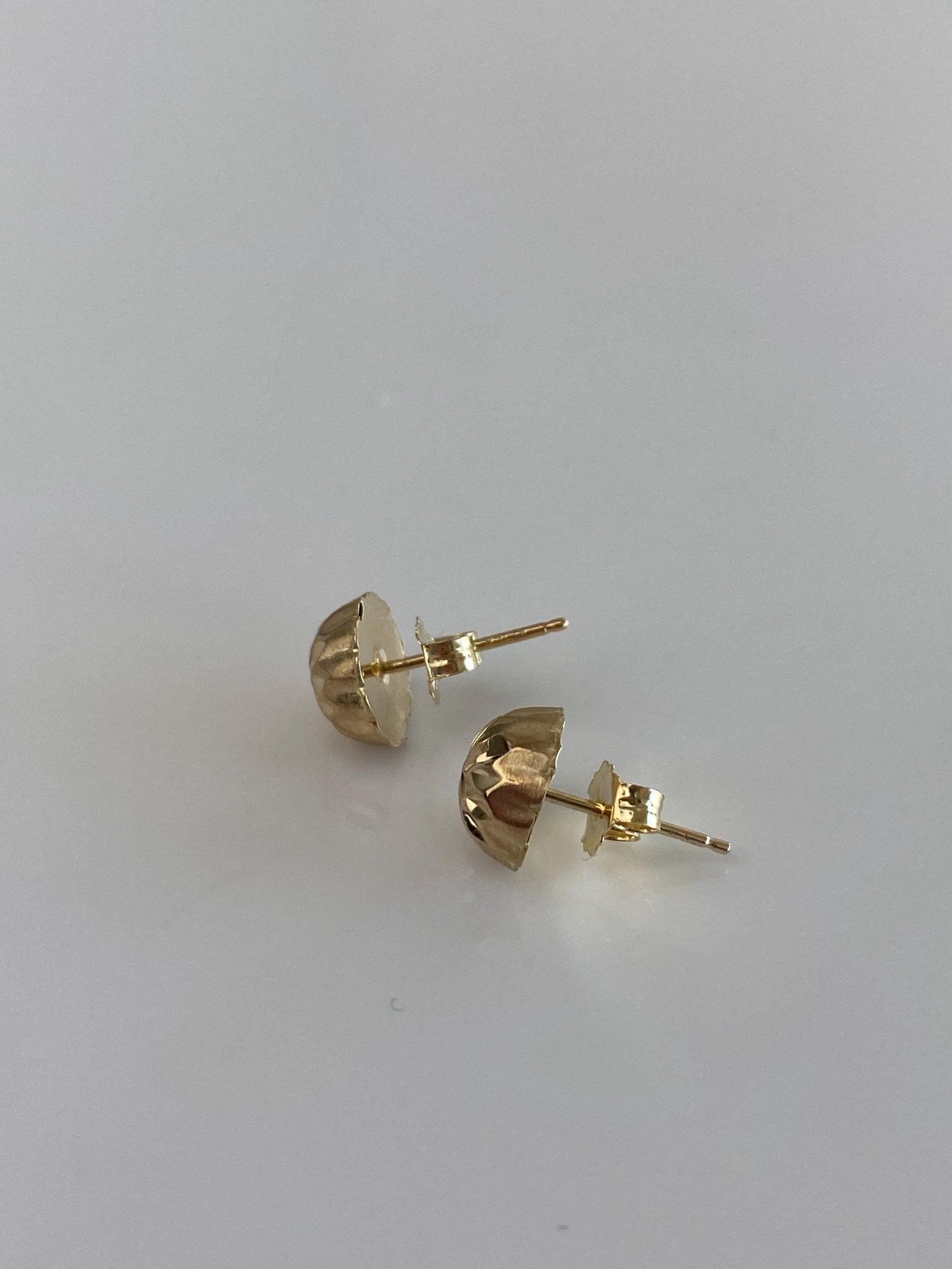 Vintage 14k Yellow Gold Diamond Cut Domed Stud Earrings