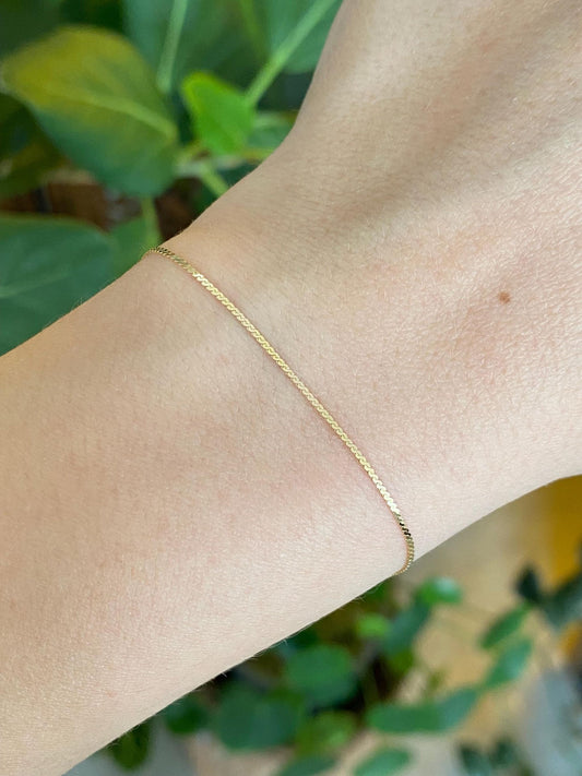 Vintage Solid 14k Yellow Gold Dainty Serpentine Chain Bracelet - 7 inches