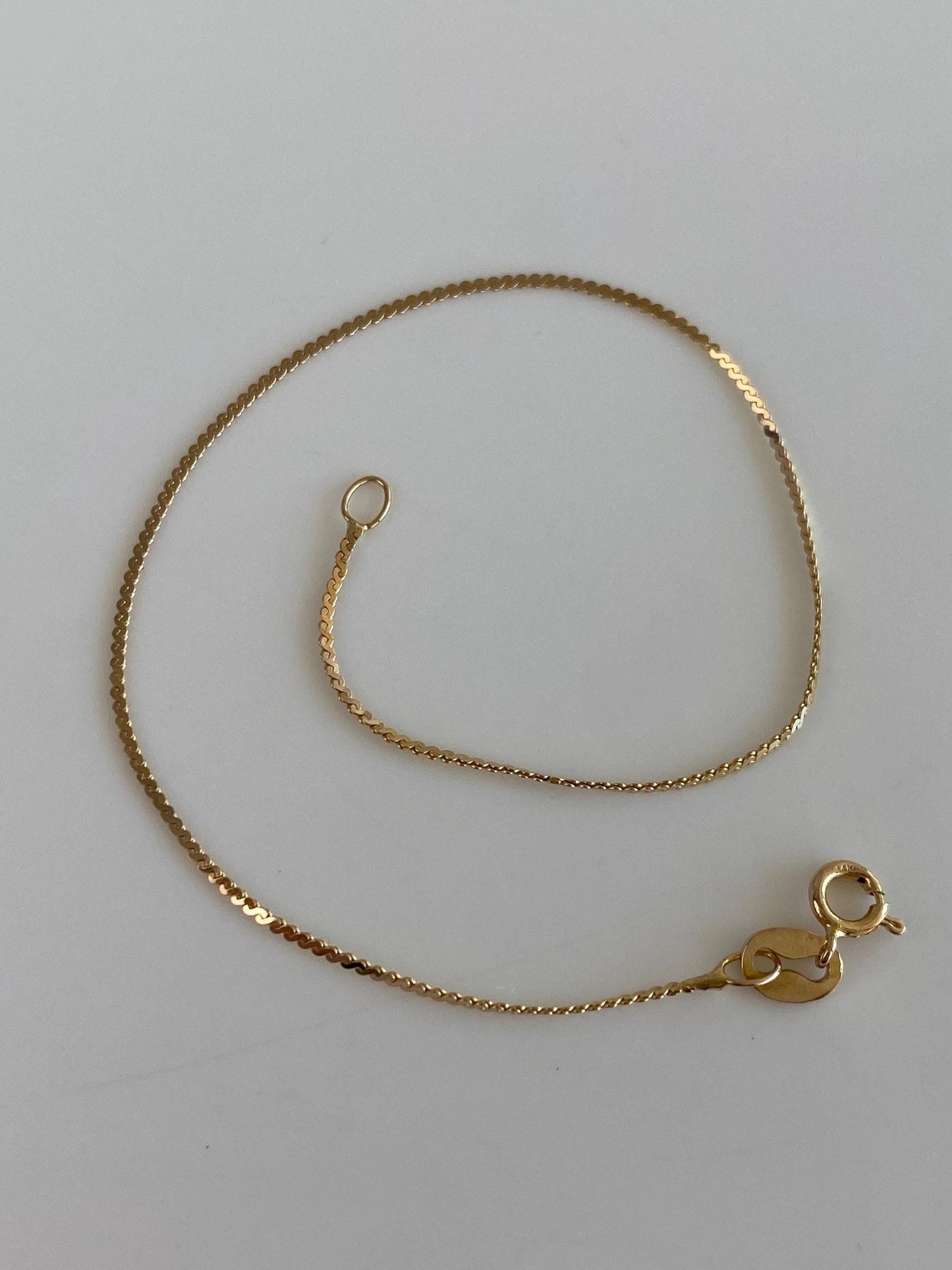 Vintage Solid 14k Yellow Gold Dainty Serpentine Chain Bracelet - 7 inches