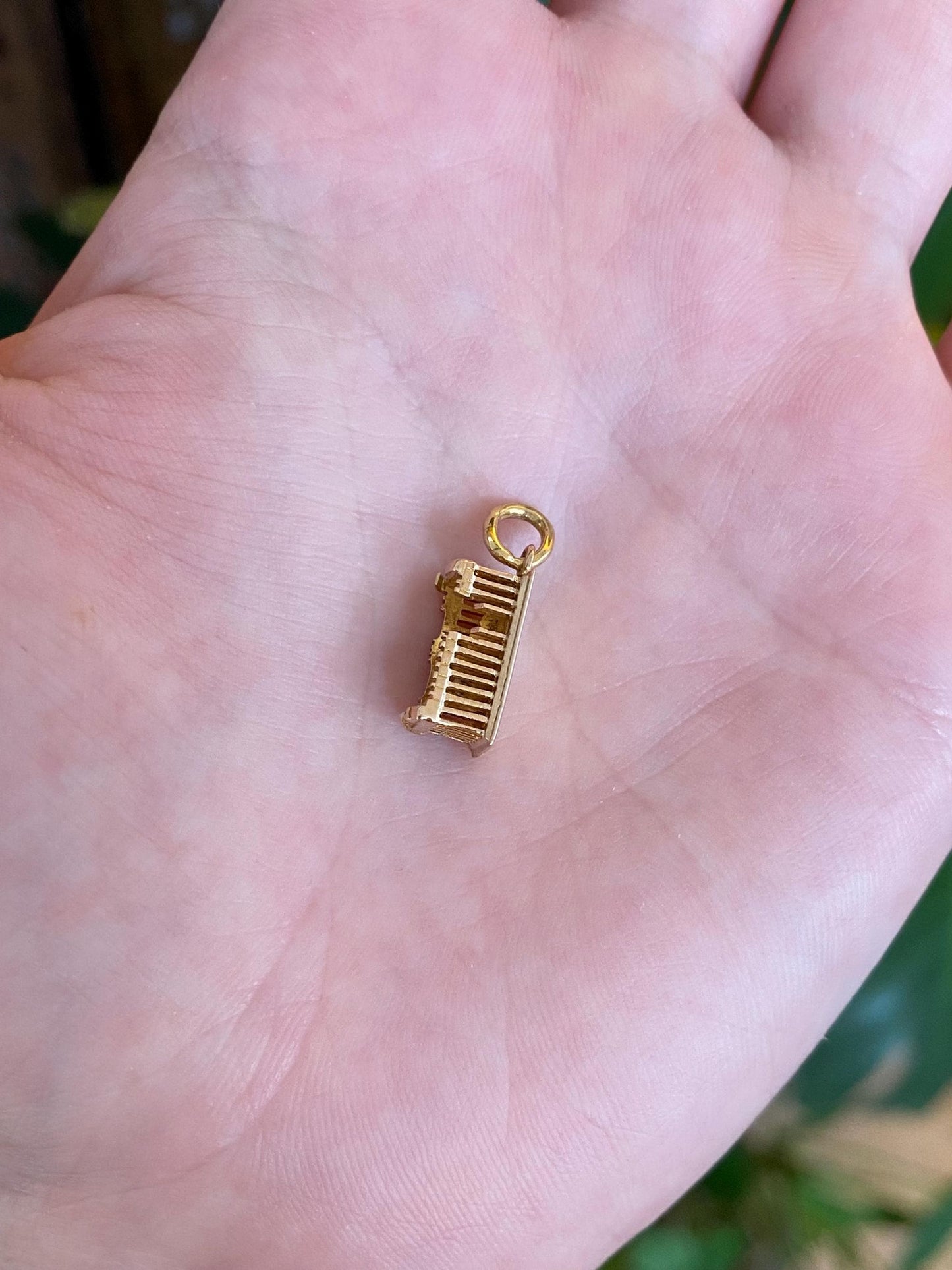 Vintage Solid 18k Yellow Gold Building Charm