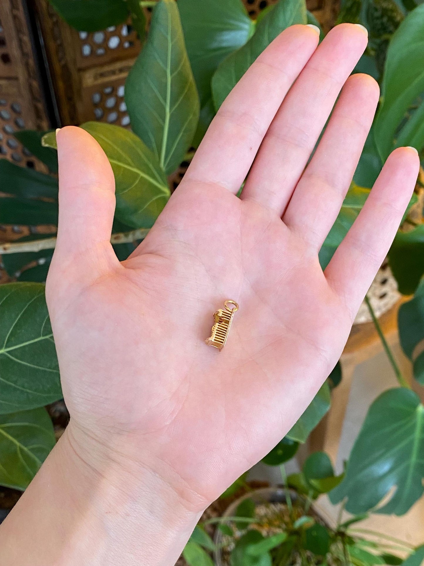 Vintage Solid 18k Yellow Gold Building Charm
