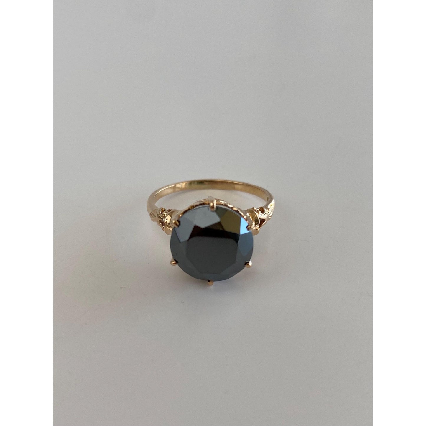 Vintage Solid 14k Yellow Gold Hematite Ring - Size 9.25