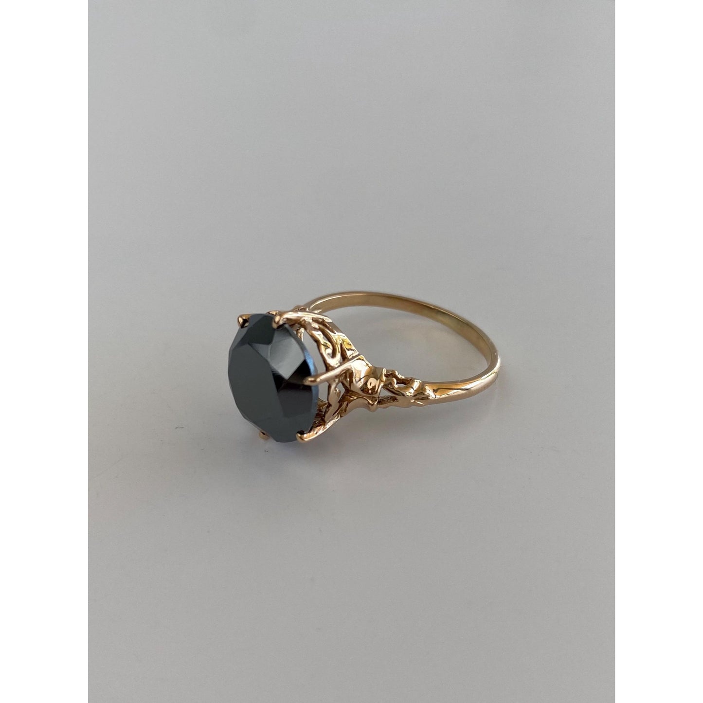 Vintage Solid 14k Yellow Gold Hematite Ring - Size 9.25