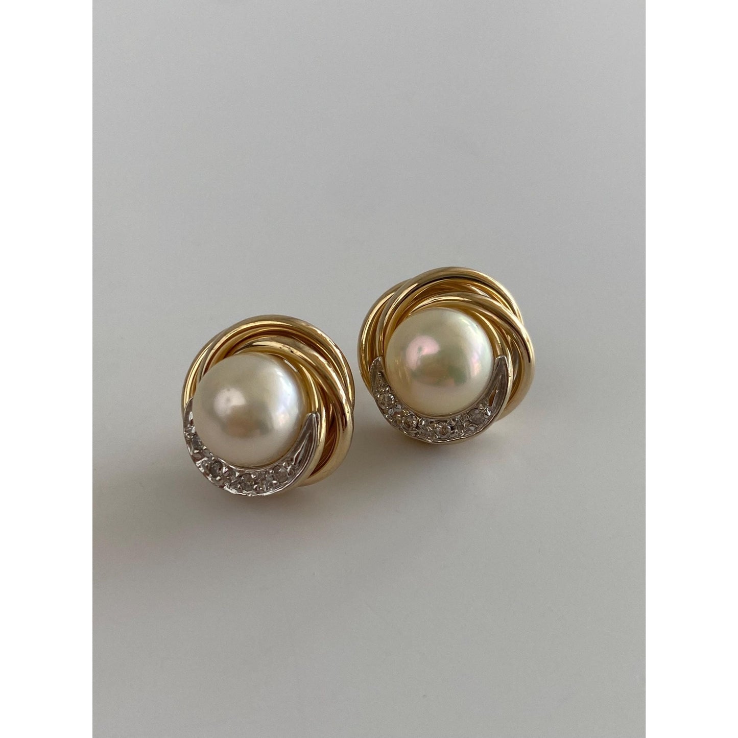 Vintage 14k White & Yellow Gold Clear Sapphire Pearl Knot Stud Earrings