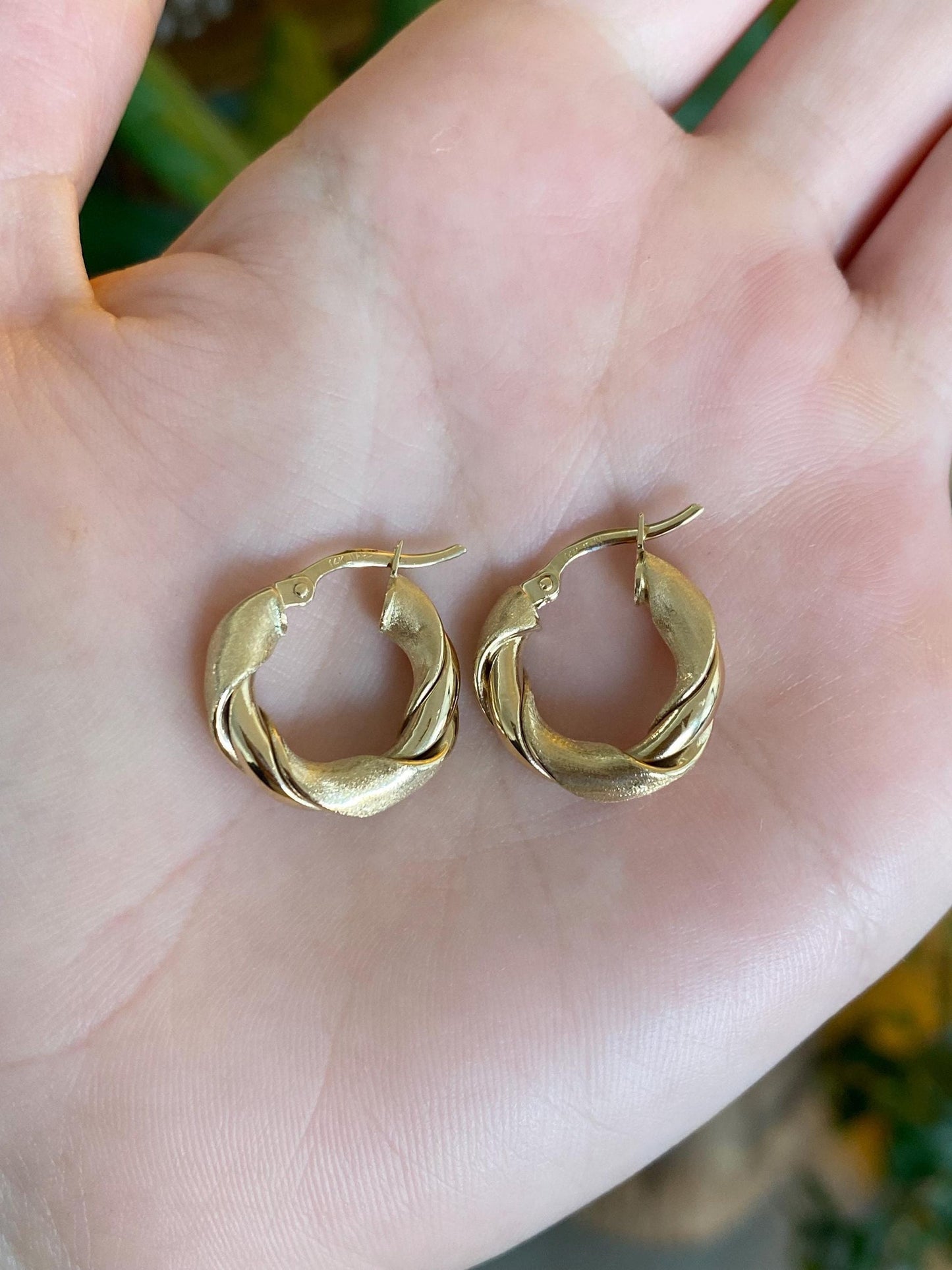 Vintage 14k Yellow Gold Folded Twist Hoop Earrings