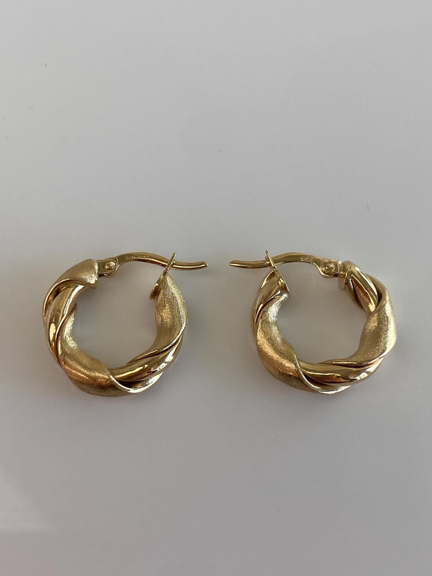 Vintage 14k Yellow Gold Folded Twist Hoop Earrings