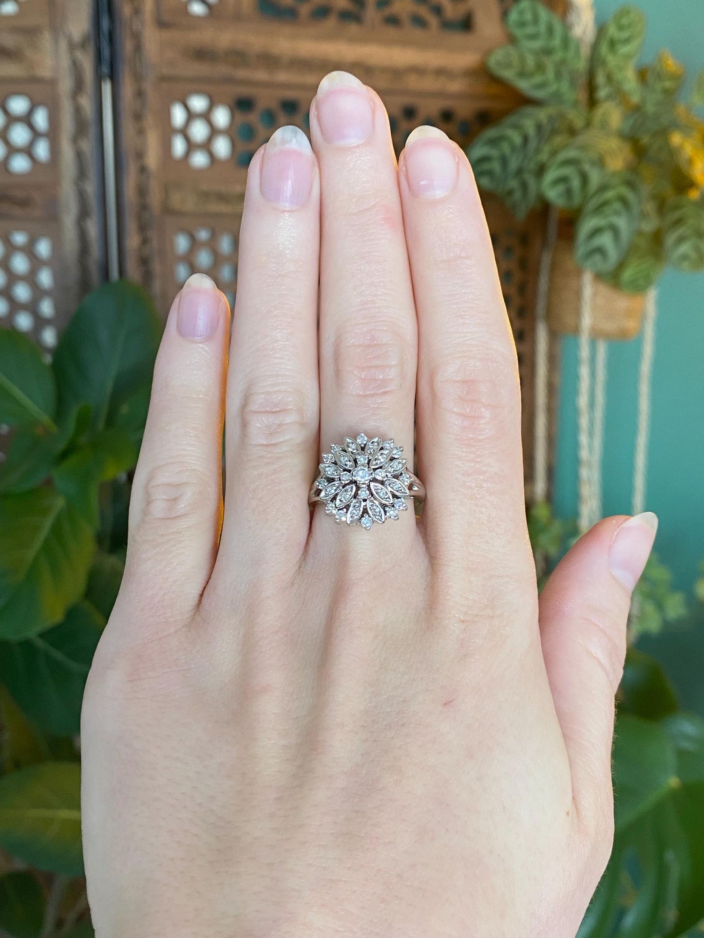 Vintage Solid 14k White Gold Diamond Cluster Ring - Size 8