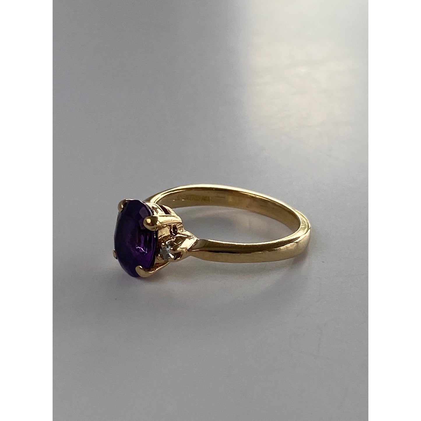 Vintage Solid 14k Yellow Gold Diamond Amethyst Ring - Size 5.75