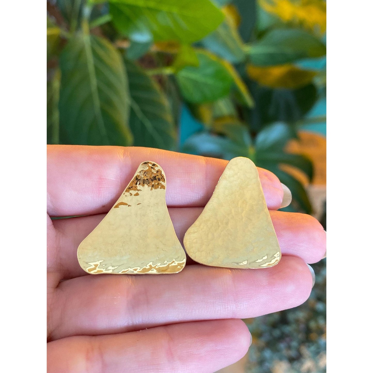 Solid 18k Yellow Gold Hammered Texture Triangle Stud Earrings