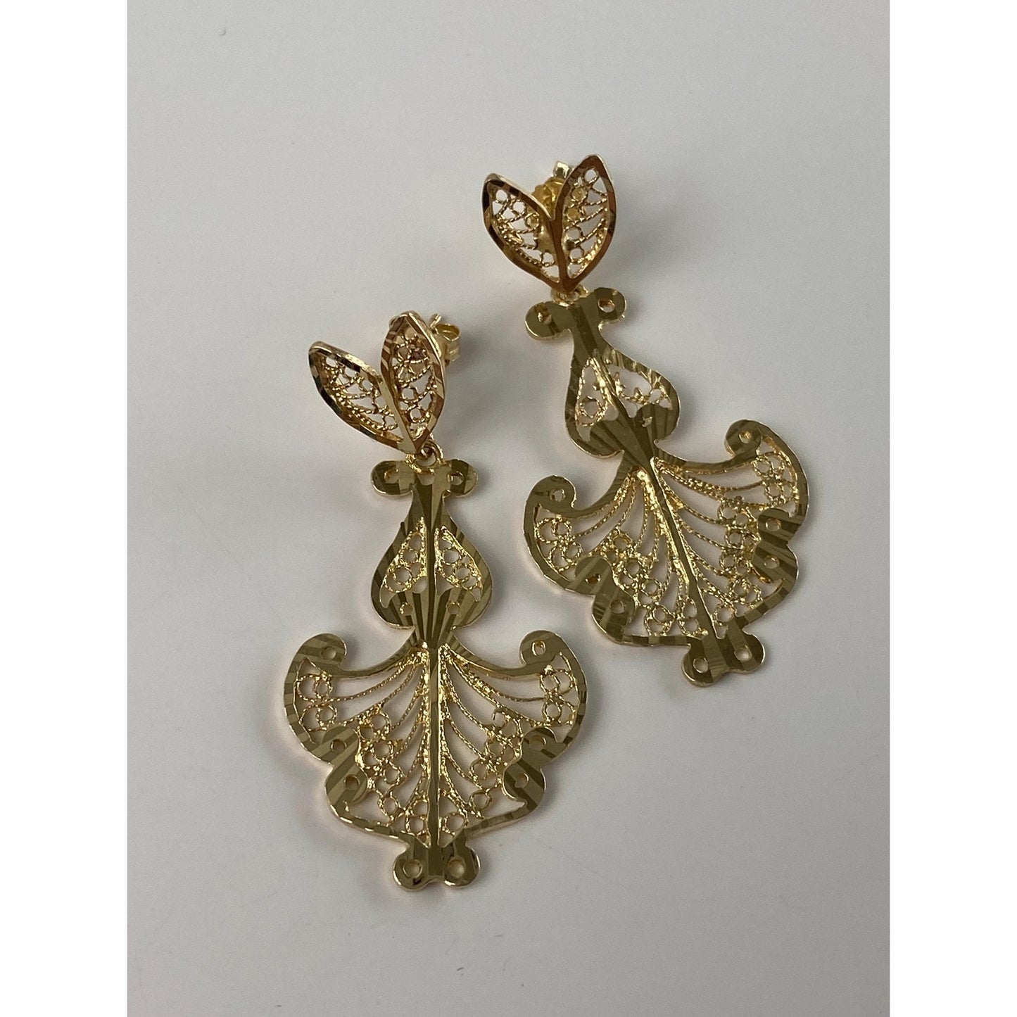 Vintage Solid 14k Yellow Gold Diamond Cut Filigree Dangle Stud Earrings