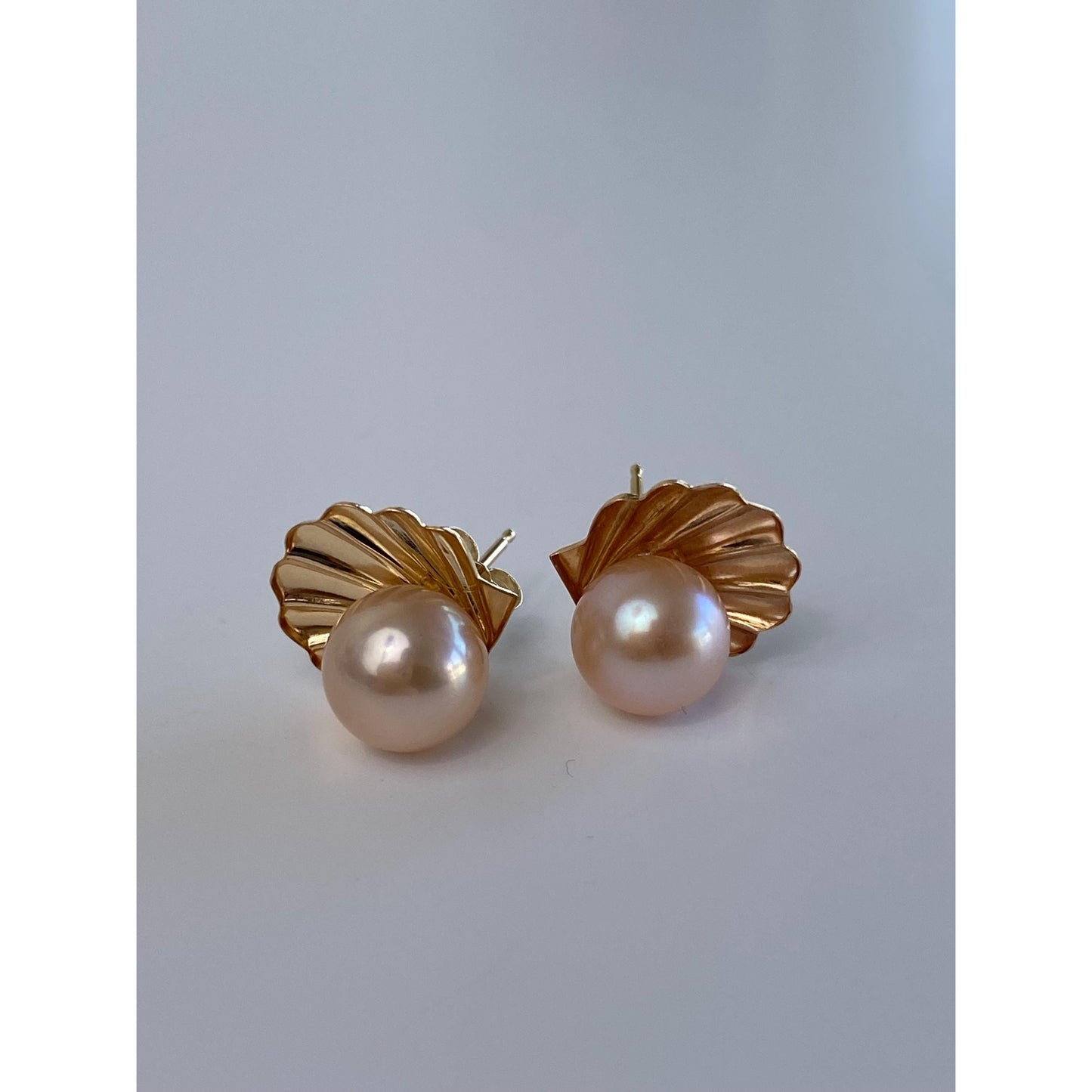 Vintage Solid 14k Yellow Gold Pearl Shell Stud Earrings