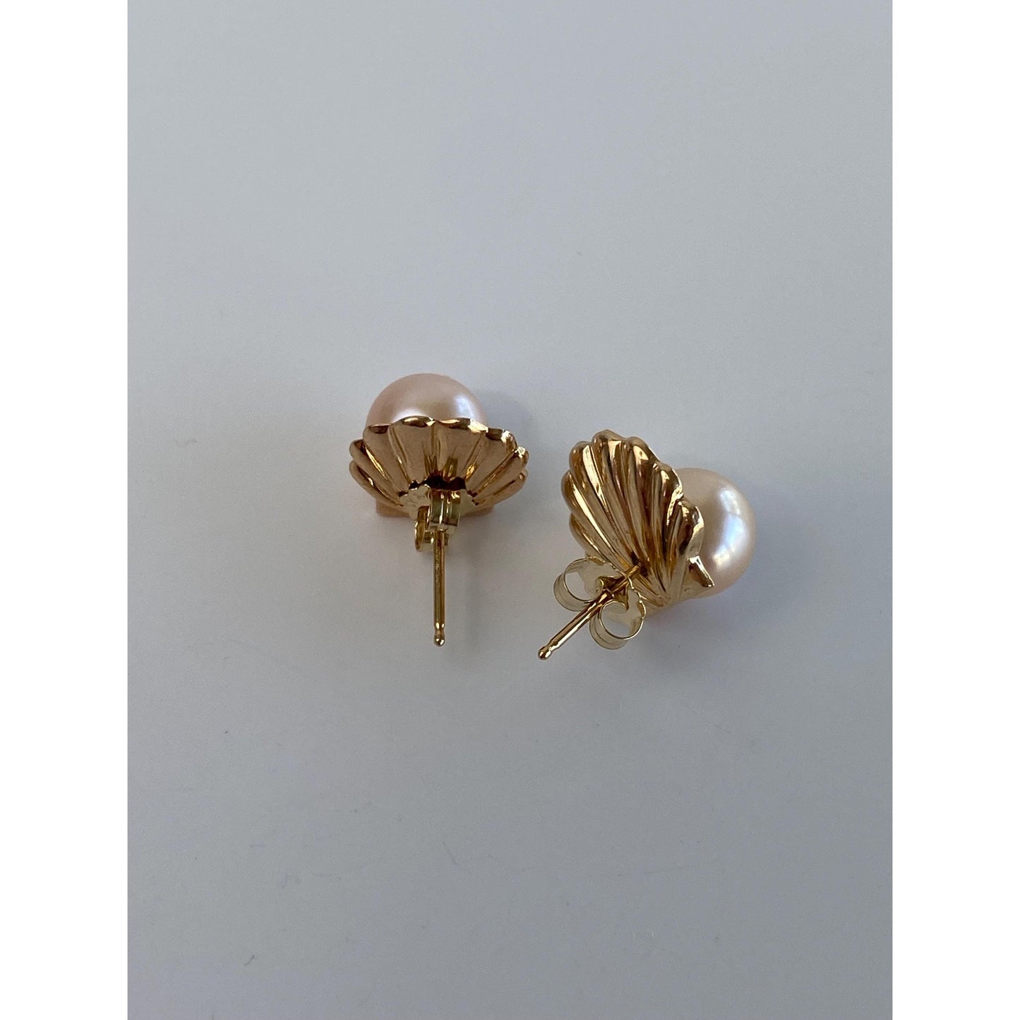 Vintage Solid 14k Yellow Gold Pearl Shell Stud Earrings
