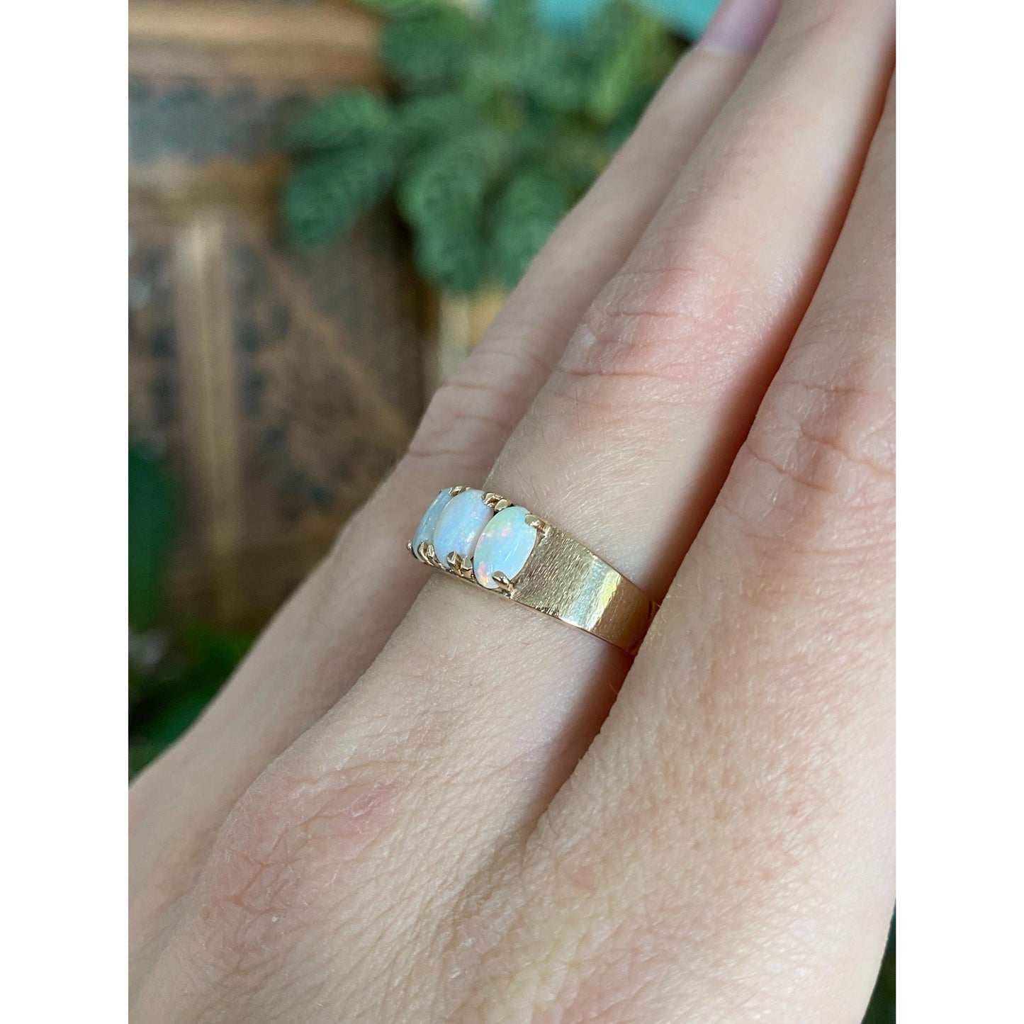 Vintage Solid 10k Yellow Gold Opal Row Ring - Size 6