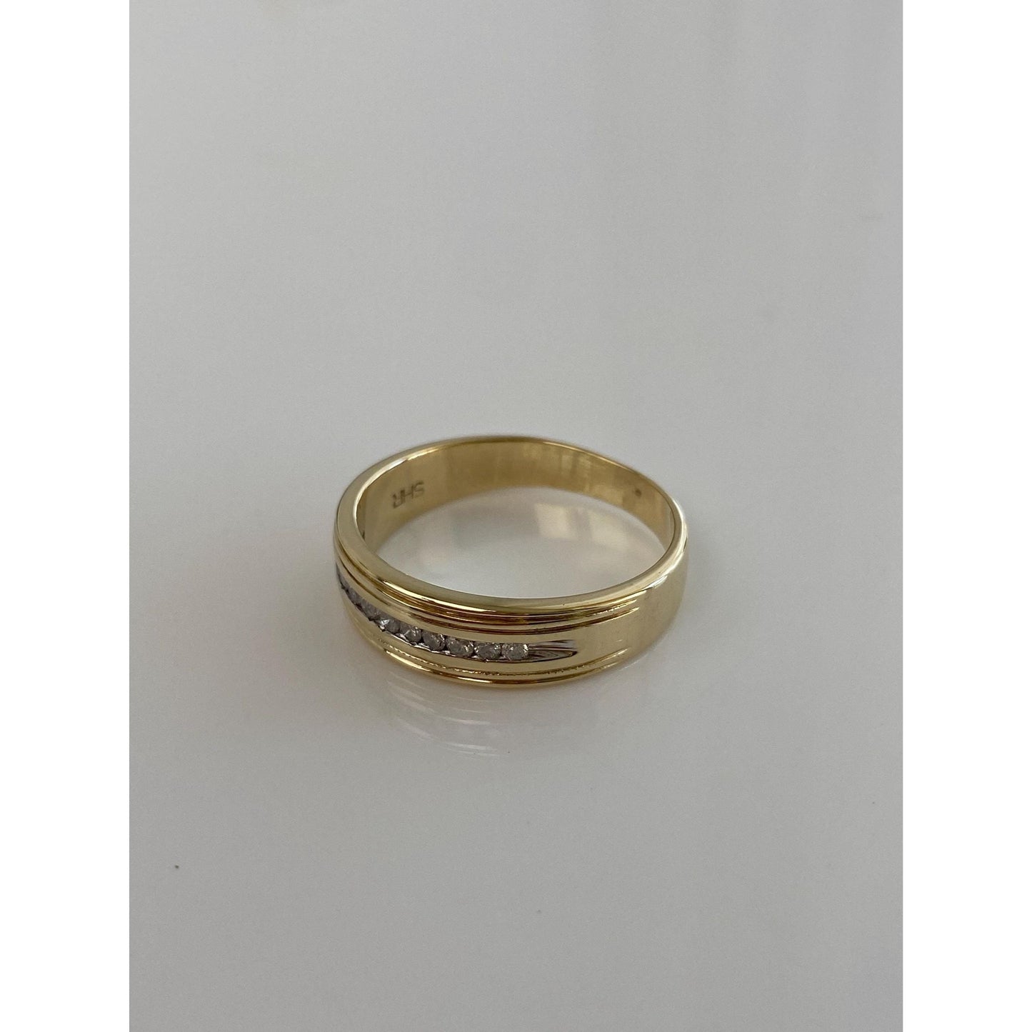 Vintage Solid 10k Yellow Gold Diamond Ring Band - Size 10.5