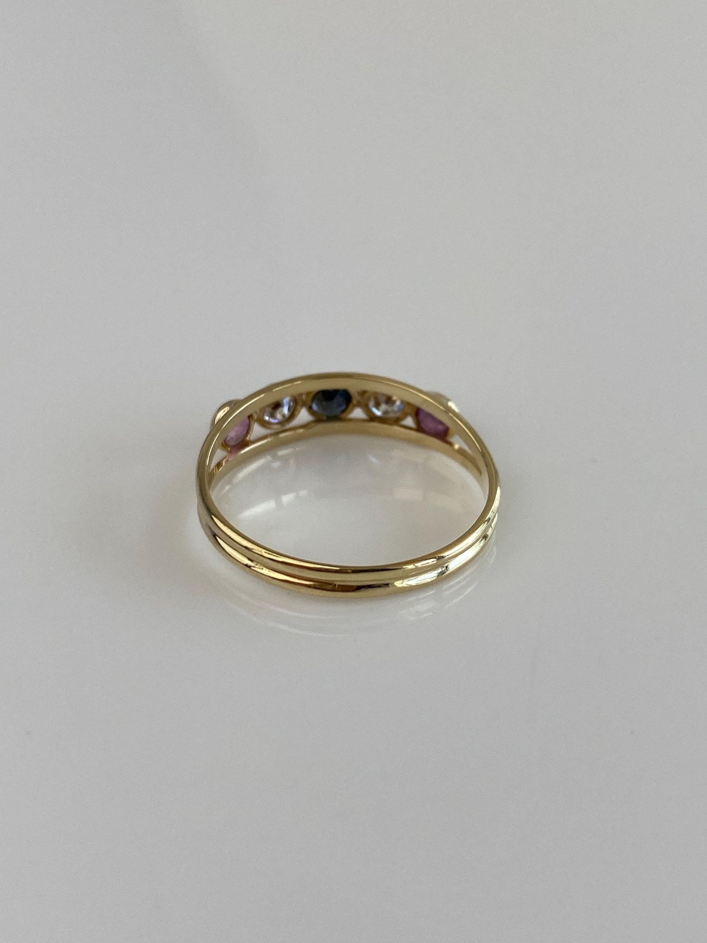 Vintage Solid 14k Yellow Gold Pink & Blue Spinel Clear Cubic Zirconia Ring Band - Size 7.5