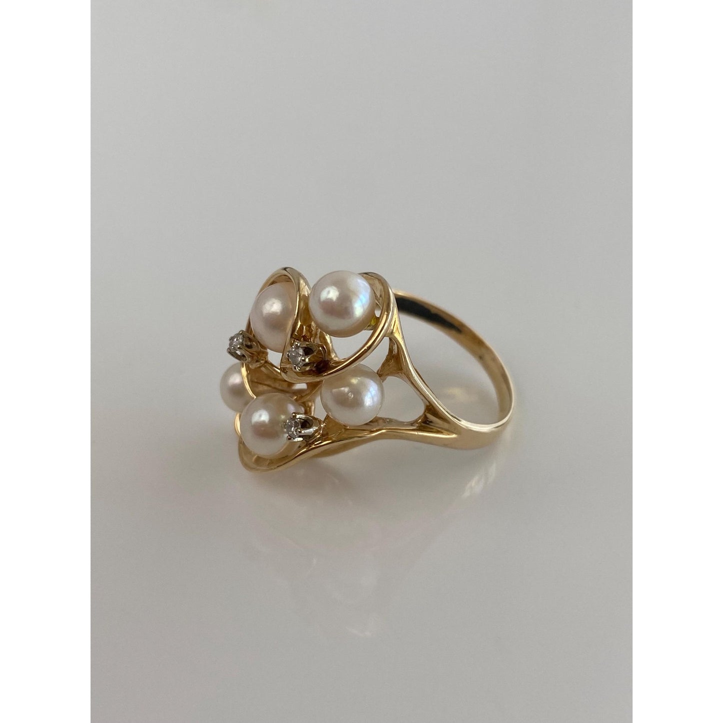 Vintage Solid 14k Yellow Gold Diamond Pearls Ring - Size 9