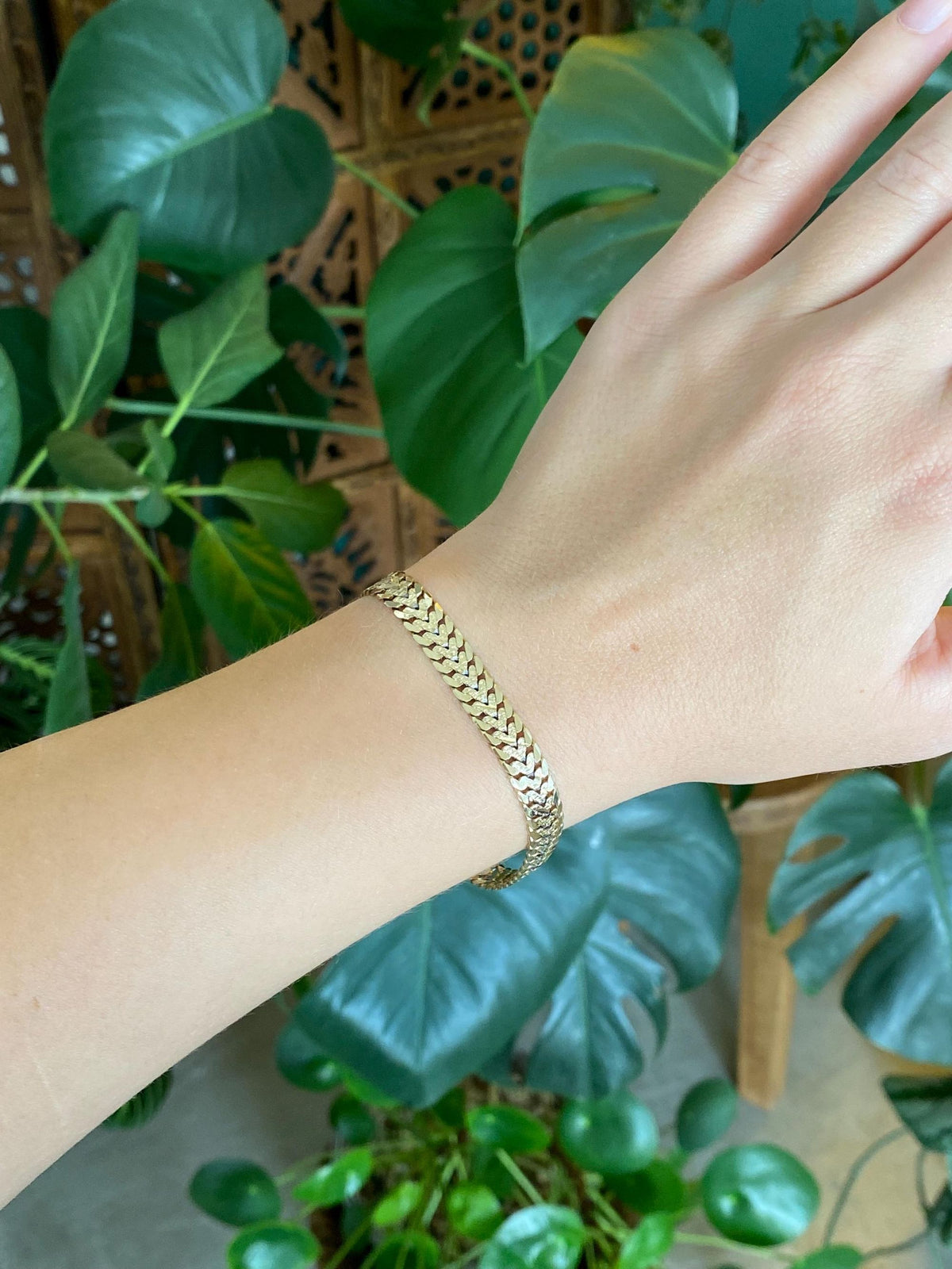 Vintage Solid 14k Yellow Gold Flat Textured Open Work Chain Bracelet - 7 inches