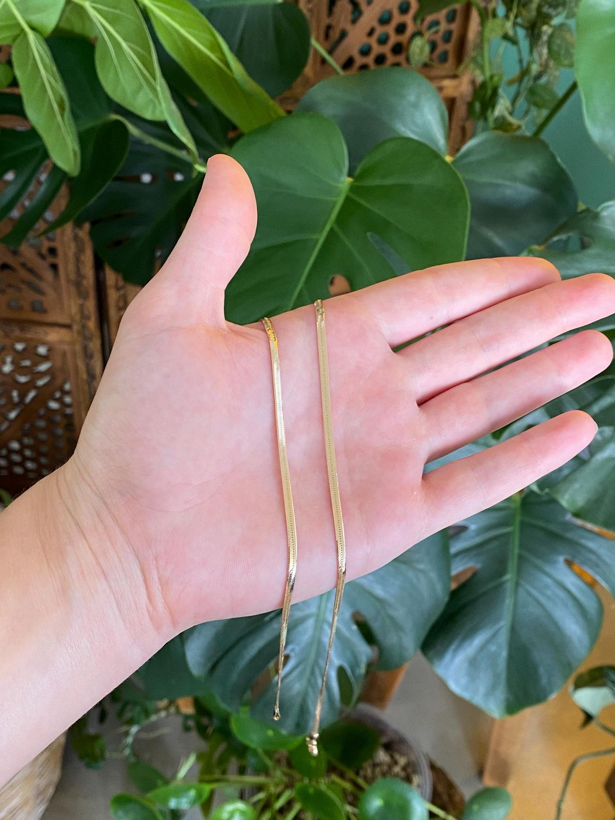 Vintage Solid 14k Yellow Gold Slim Herringbone Chain Necklace - 18.25 inches