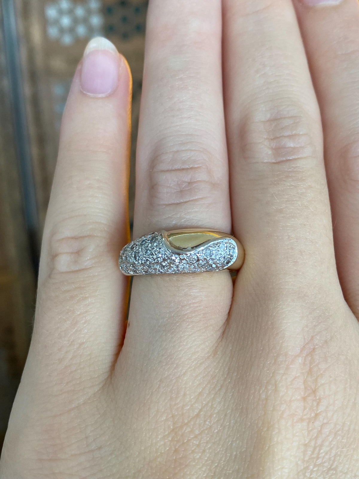 Vintage Solid 14k White & Yellow Gold Diamonds Ring Band - Size 5.75
