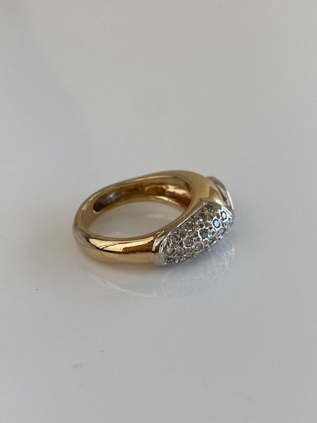 Vintage Solid 14k White & Yellow Gold Diamonds Ring Band - Size 5.75