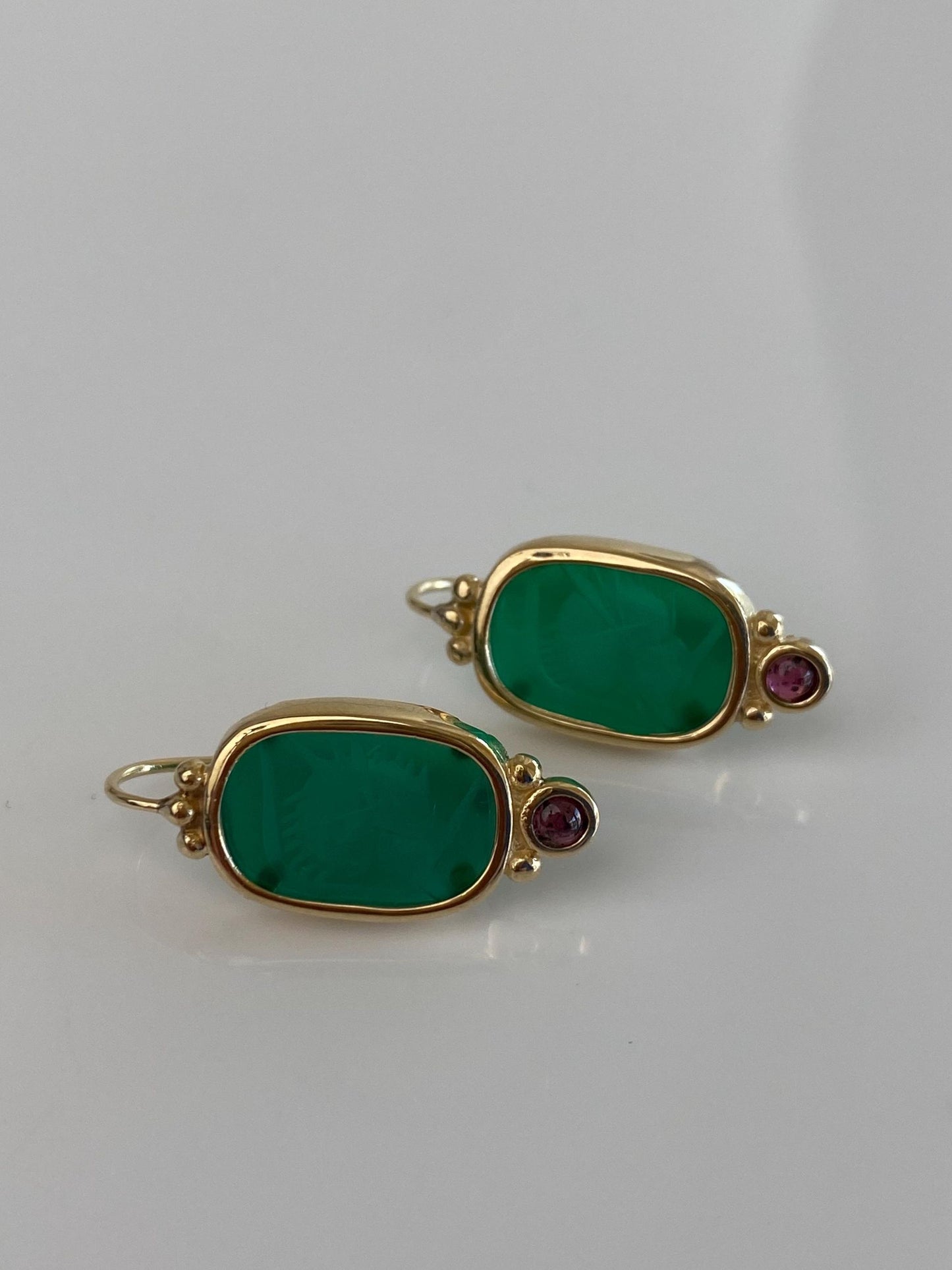 Solid 14k Yellow Gold Carved Green Glass Cameo & Garnet Drop Earrings
