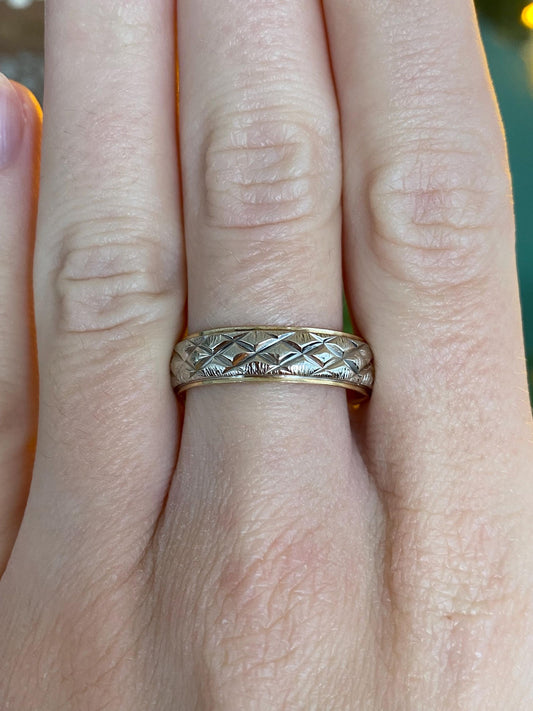 Vintage Solid 14k White & Yellow Gold Quilted Texture Ring Band - Size 9.25